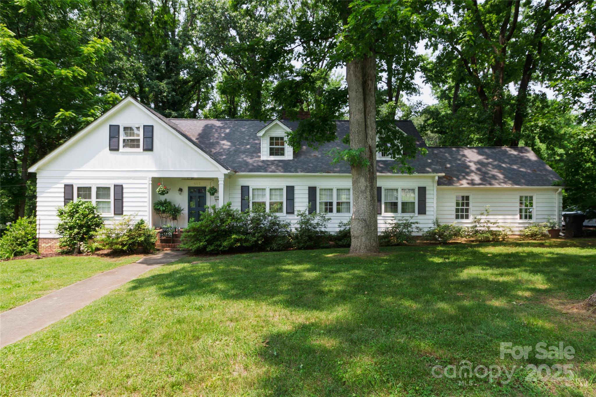 613 E Ridge Street Property Photo 1