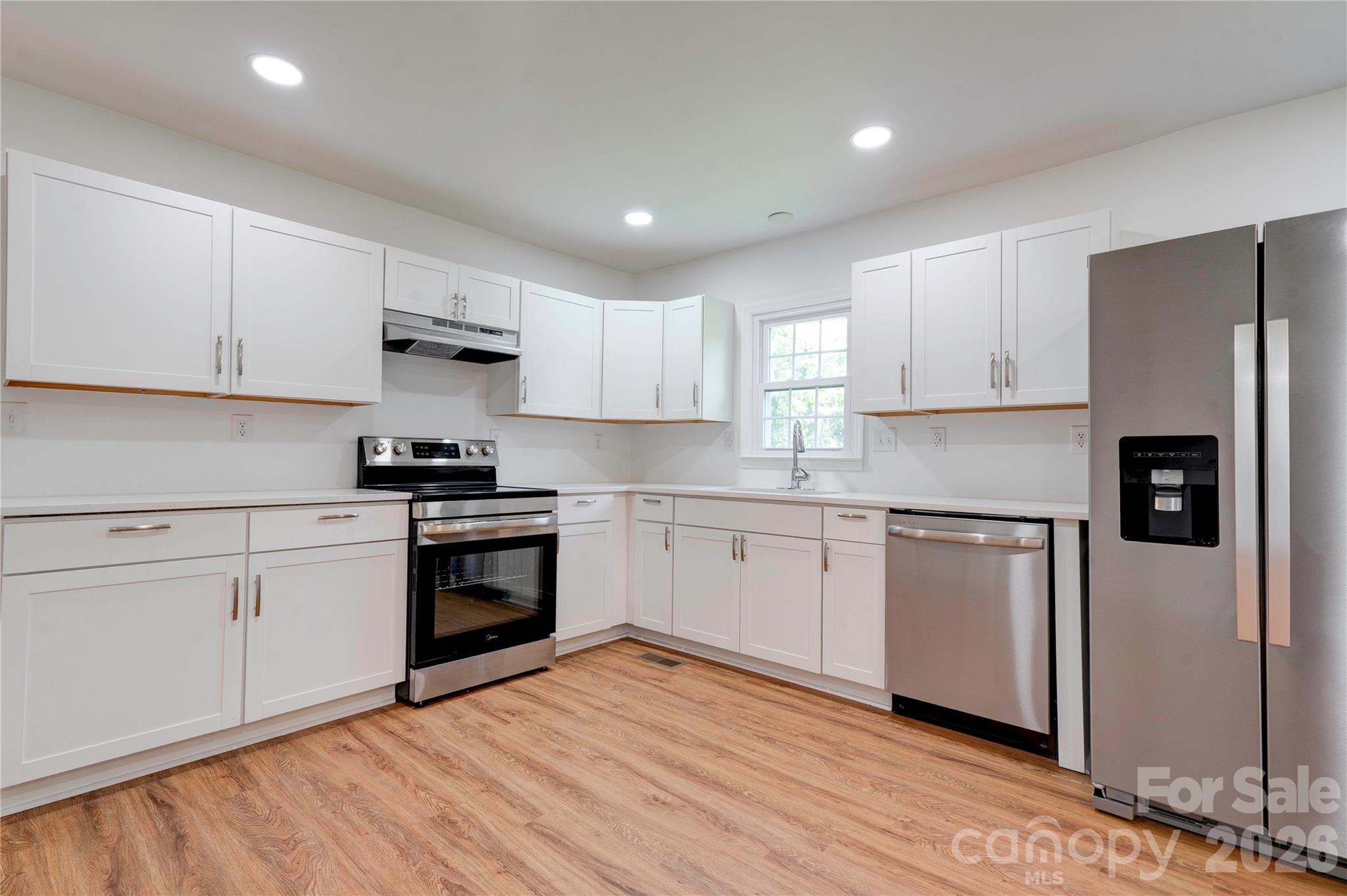 231 London Road Property Photo 1