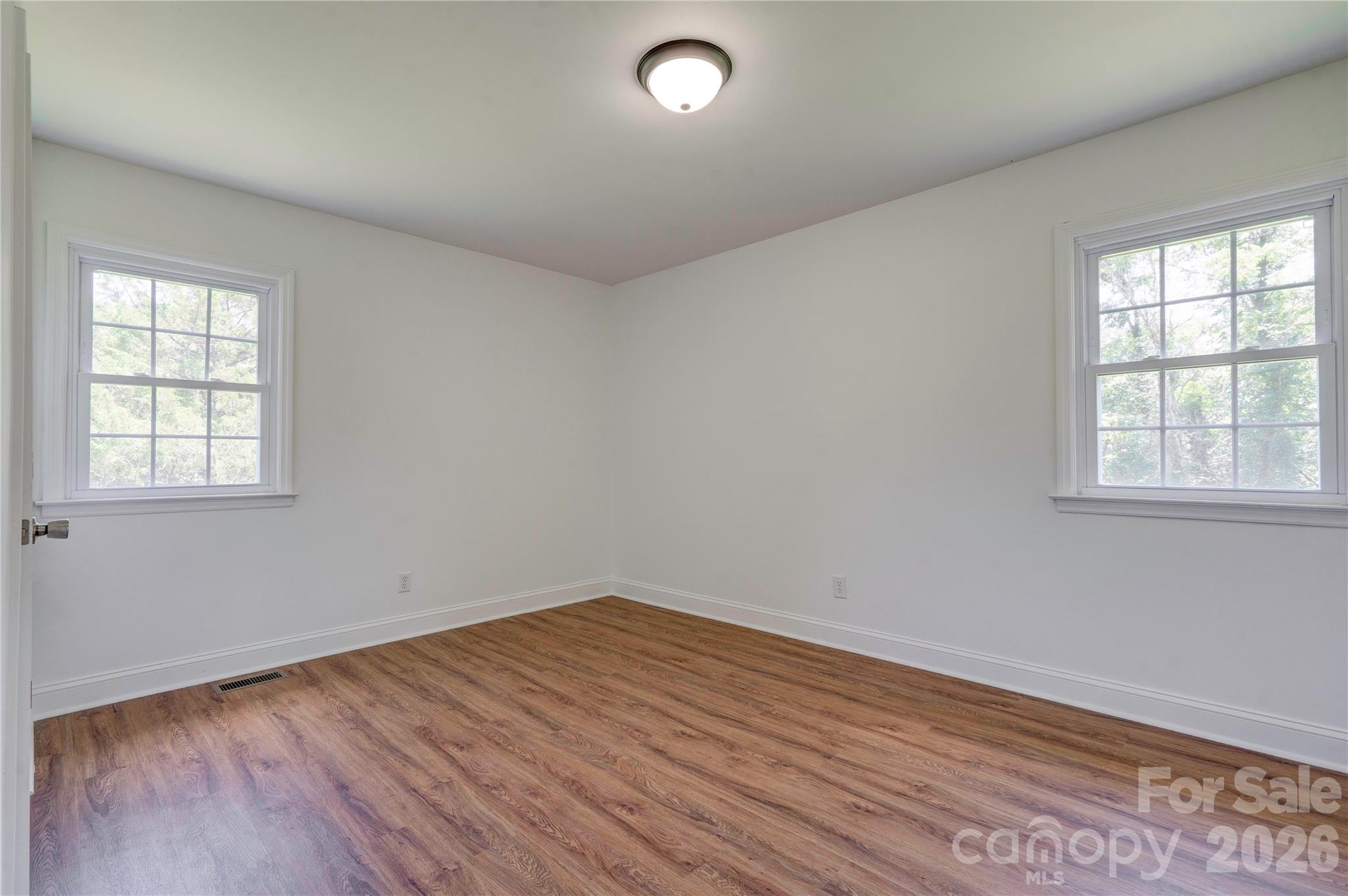 231 London Road Property Photo 11