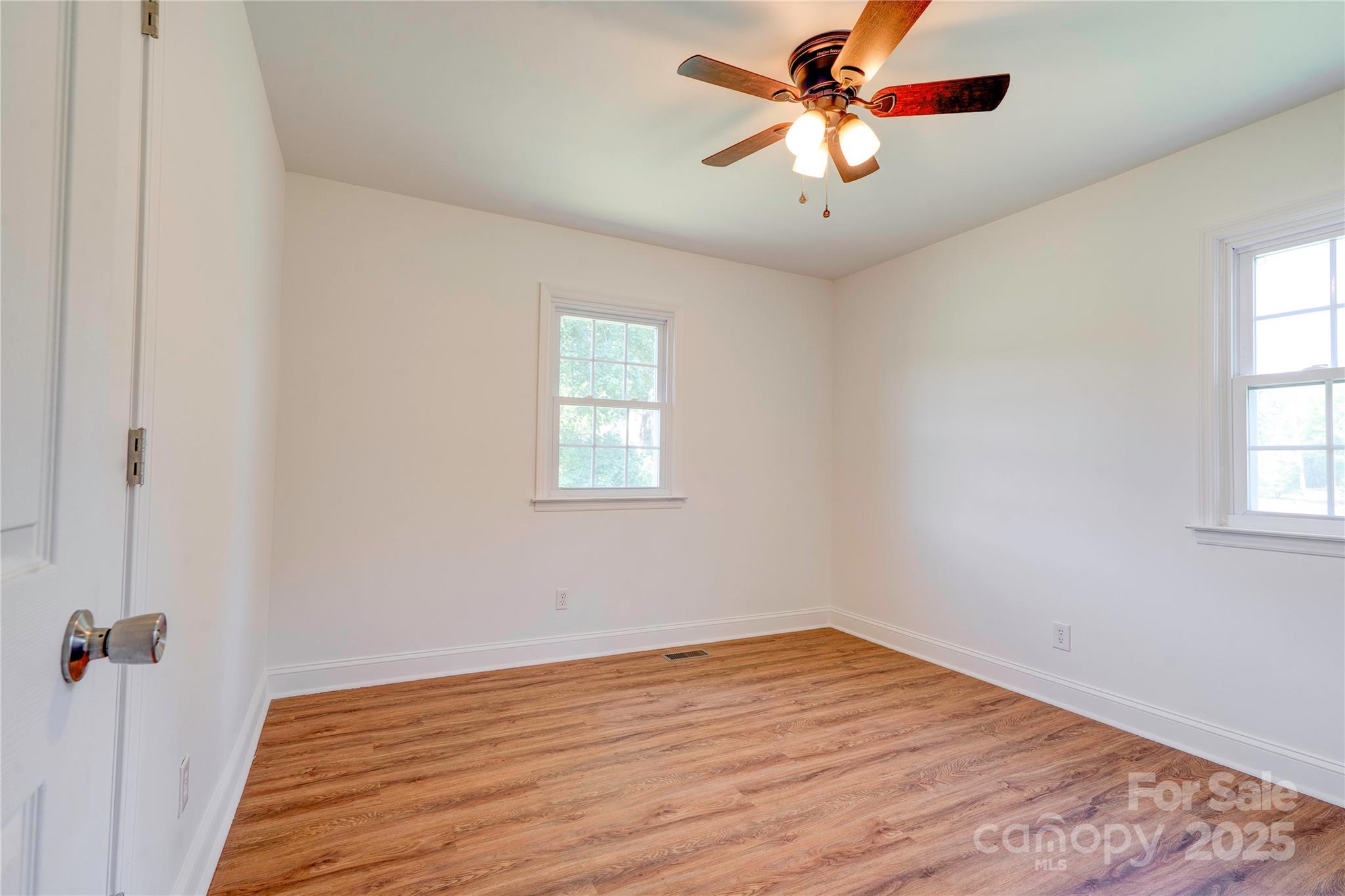 231 London Road Property Photo 17