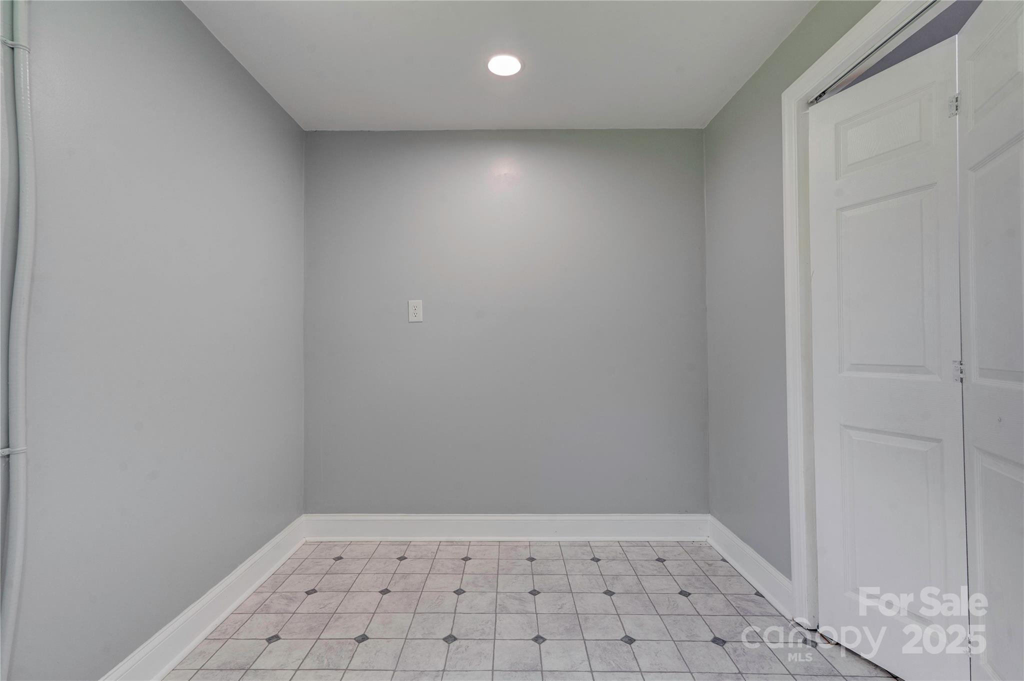 231 London Road Property Photo 28