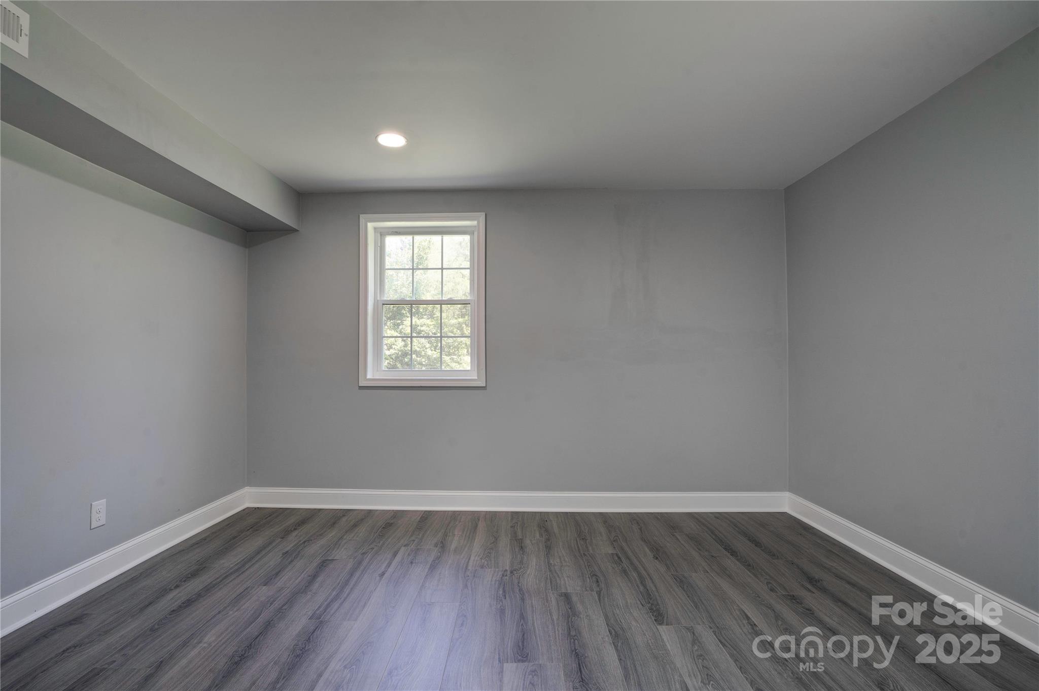 231 London Road Property Photo 35