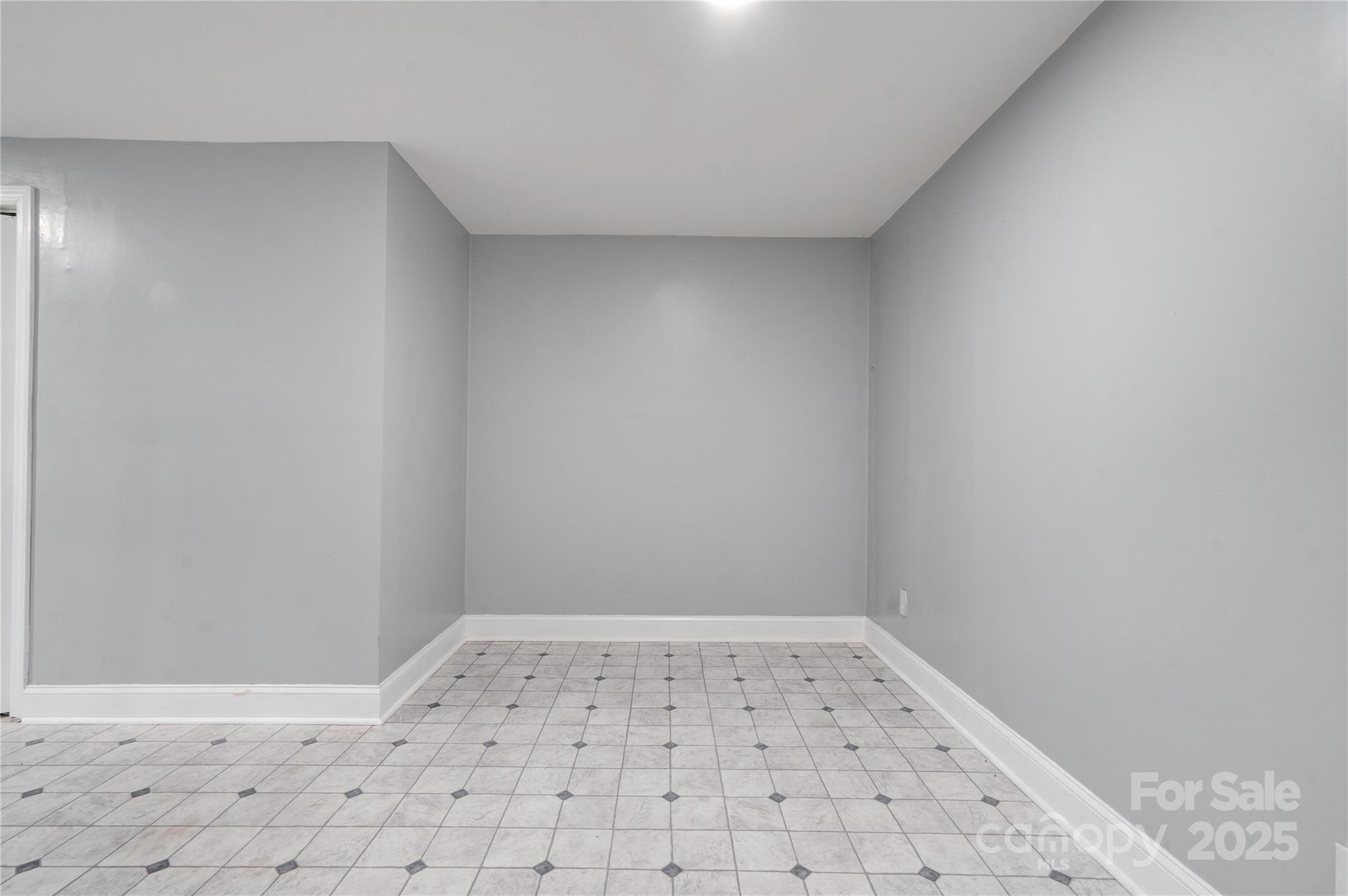 231 London Road Property Photo 37