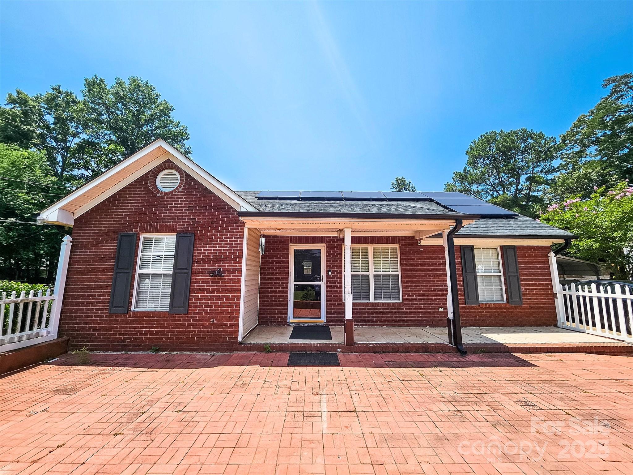501 N Johnson Street Property Photo