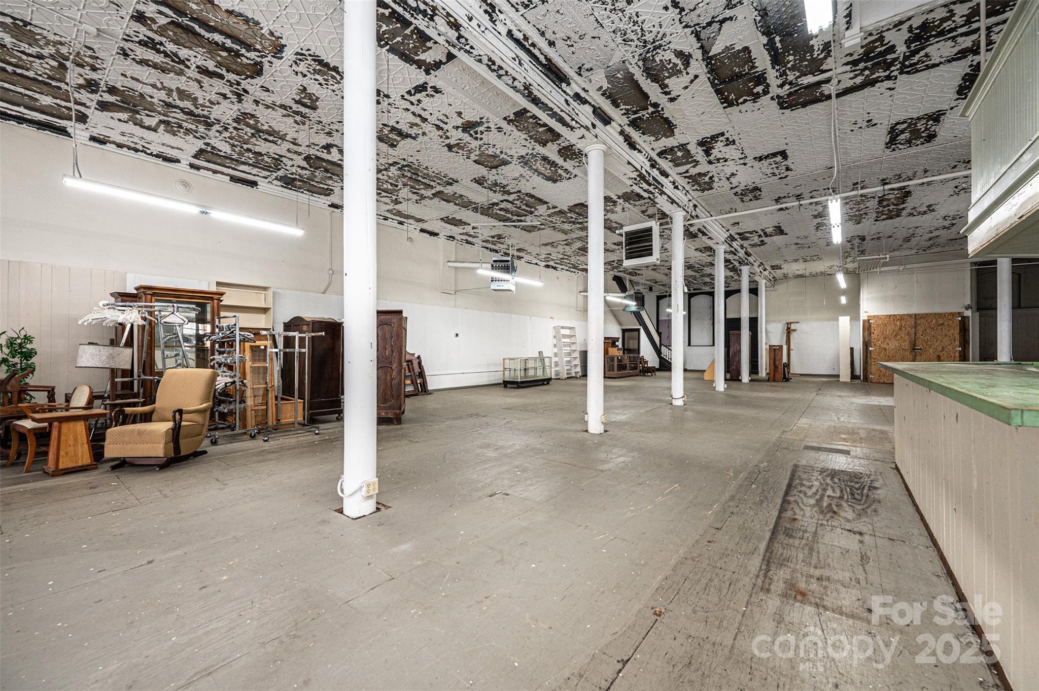 812 West Avenue Property Photo 8