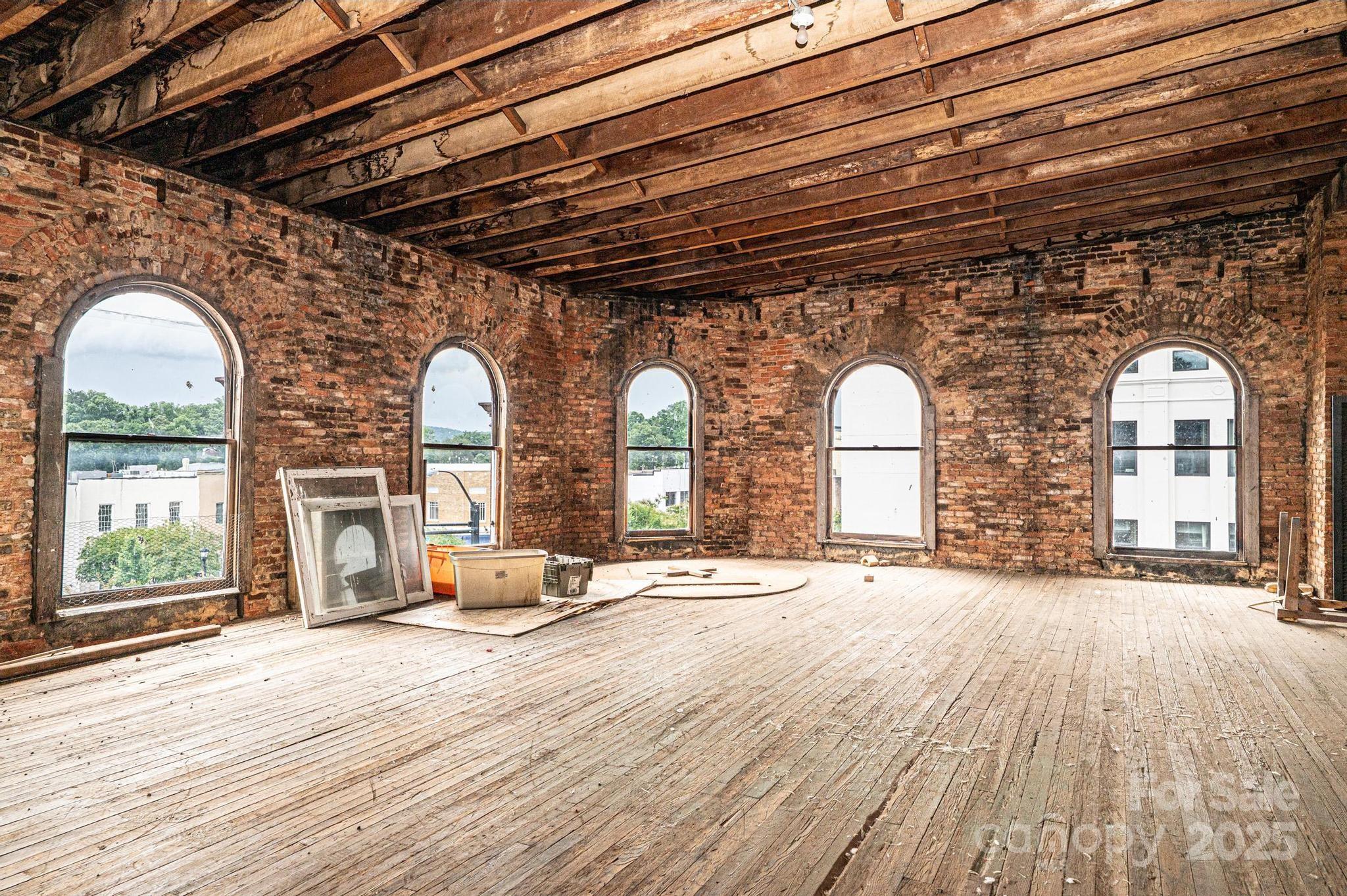 812 West Avenue Property Photo 11