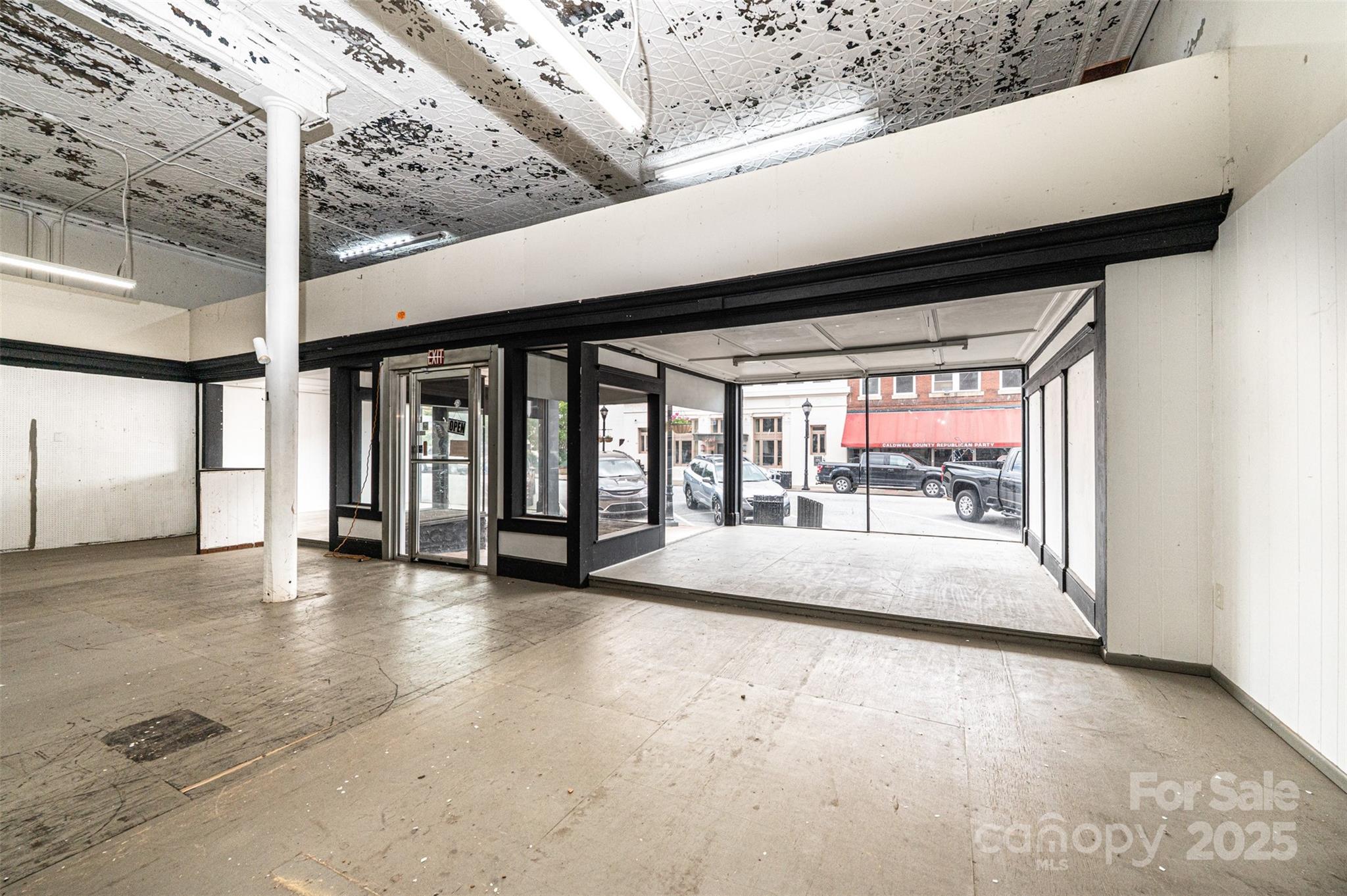 812 West Avenue Property Photo 27