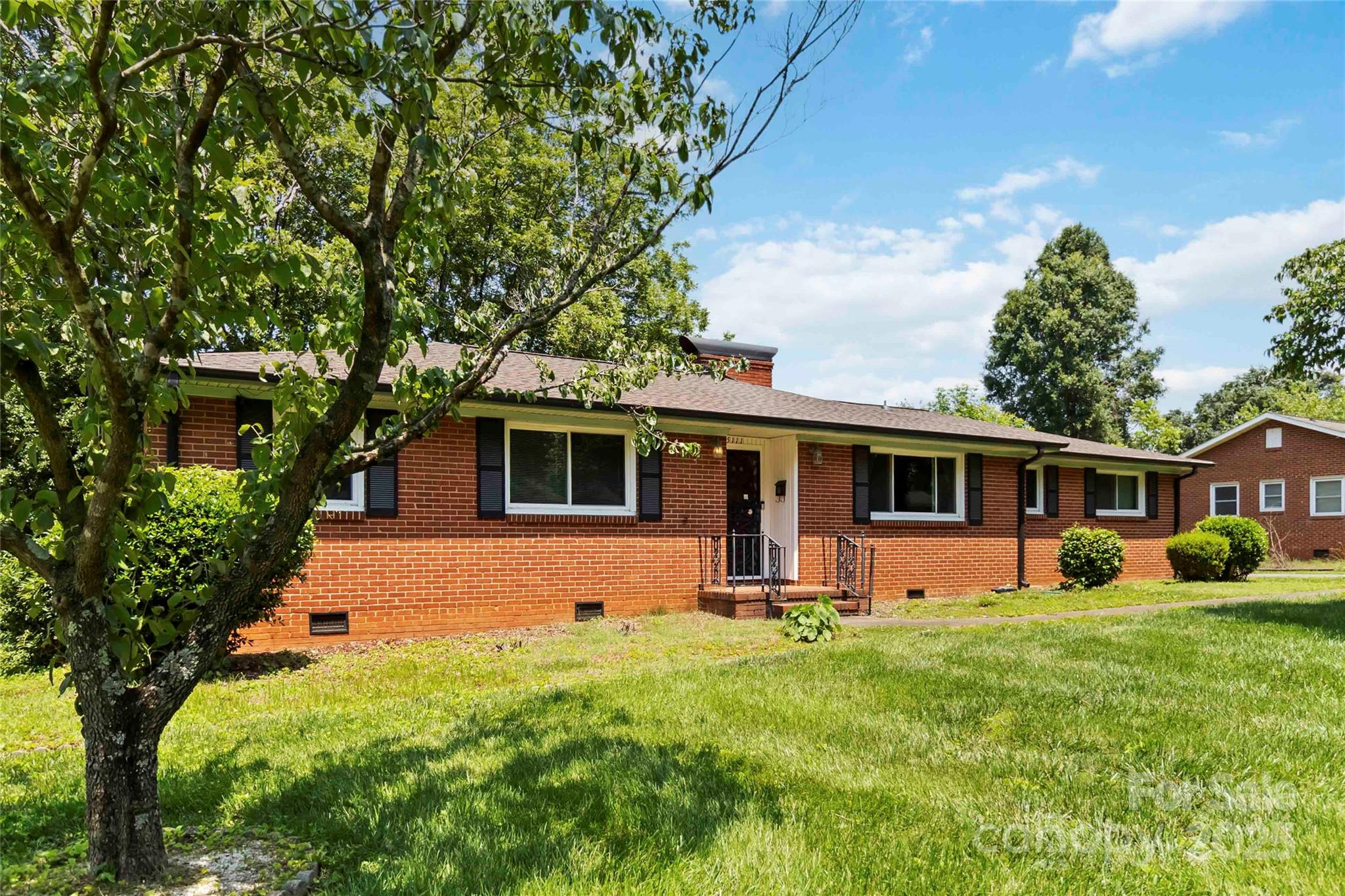 5111 Tewkesbury Road Property Photo 1