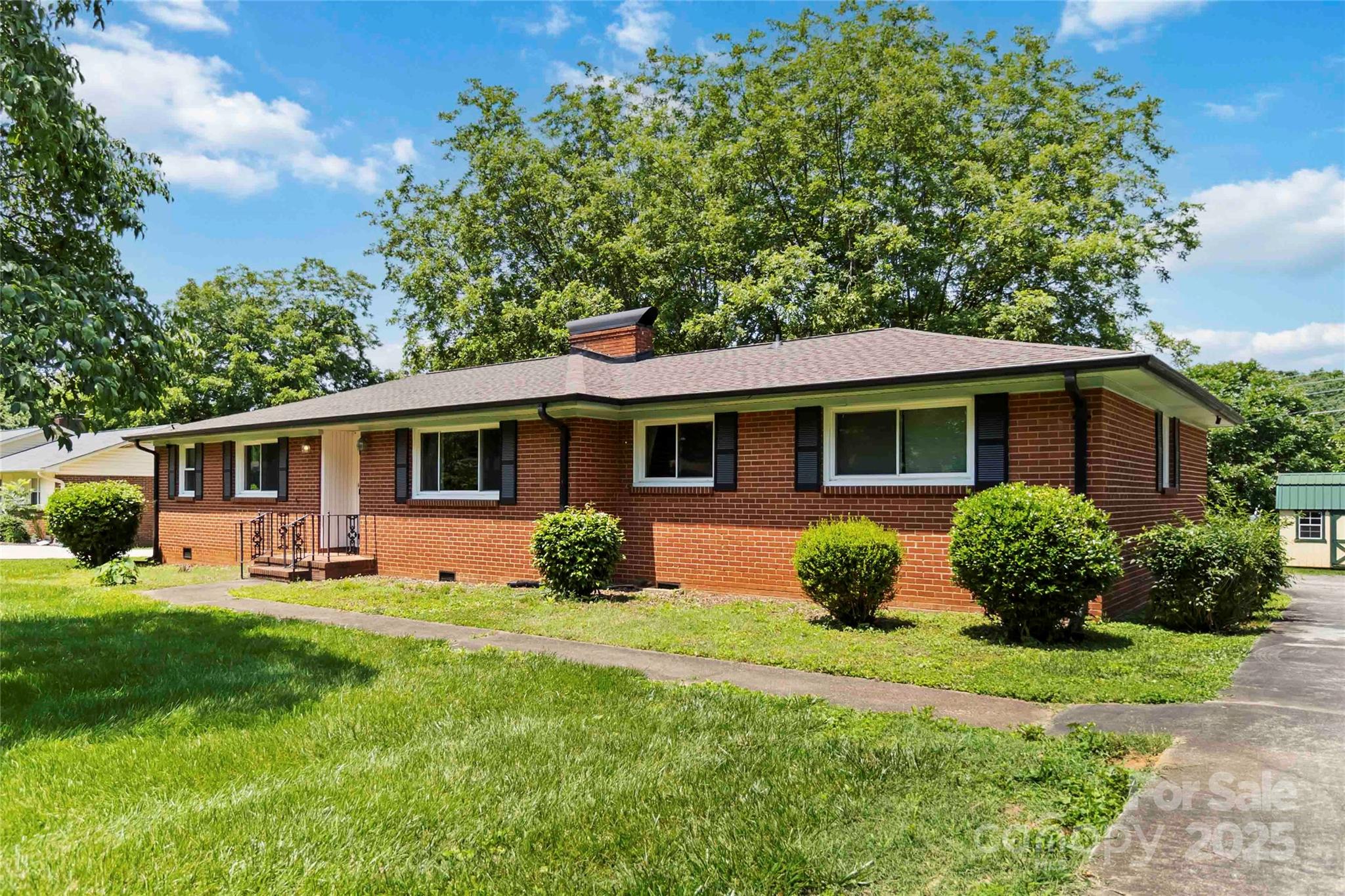 5111 Tewkesbury Road Property Photo 2
