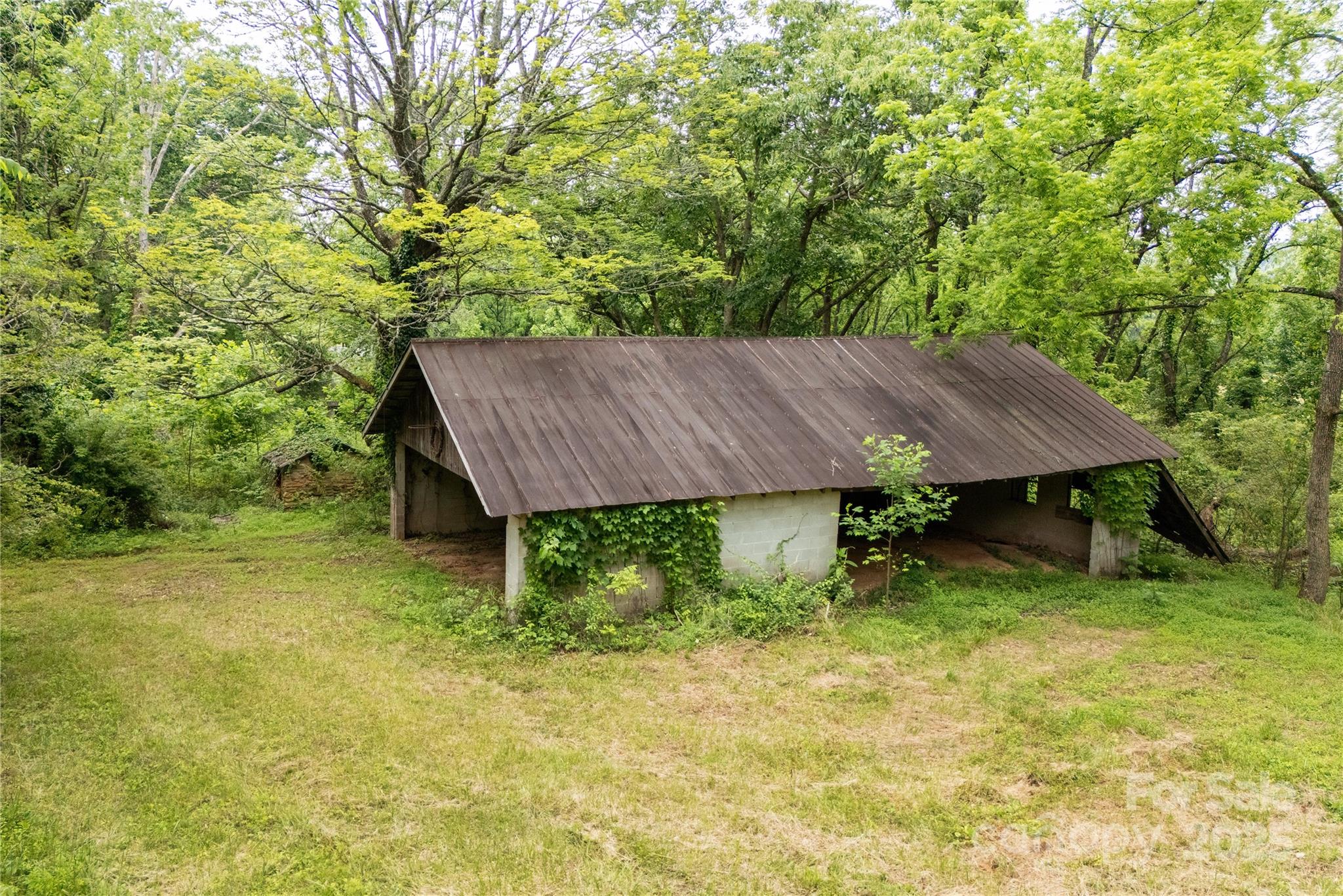997 Tole Allison Road Property Photo 6
