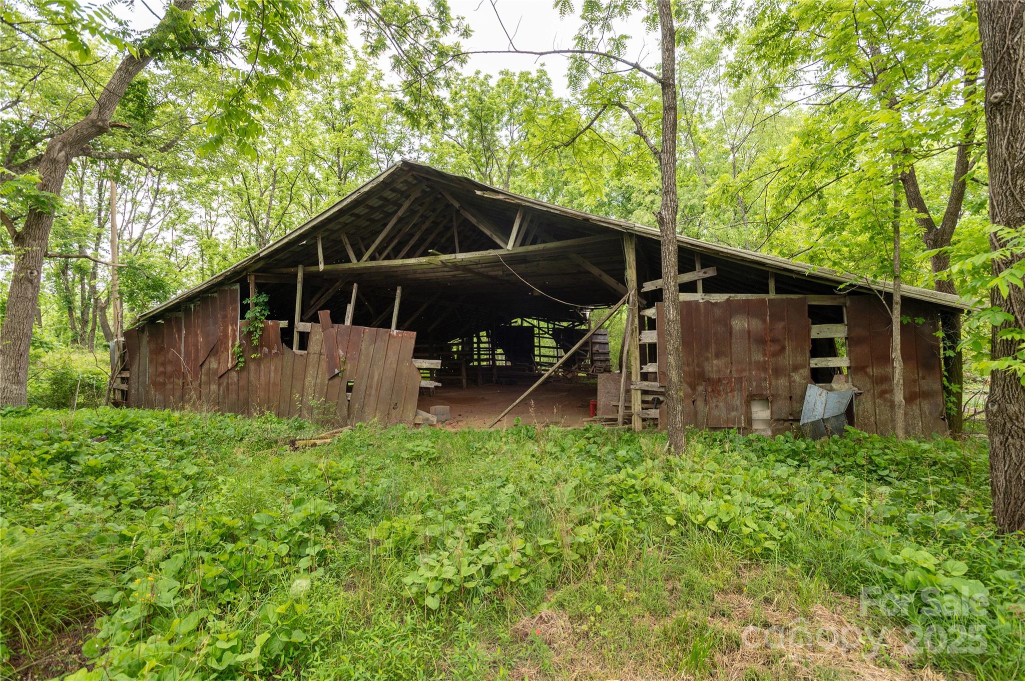 997 Tole Allison Road Property Photo 8