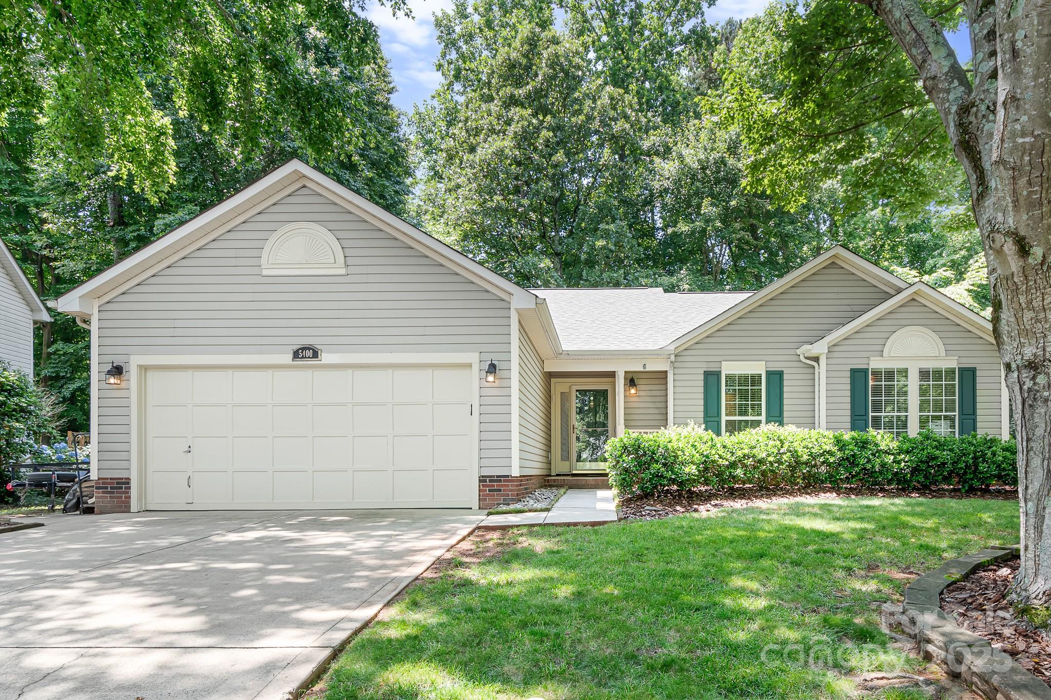 5400 Groveton Court Property Photo 1