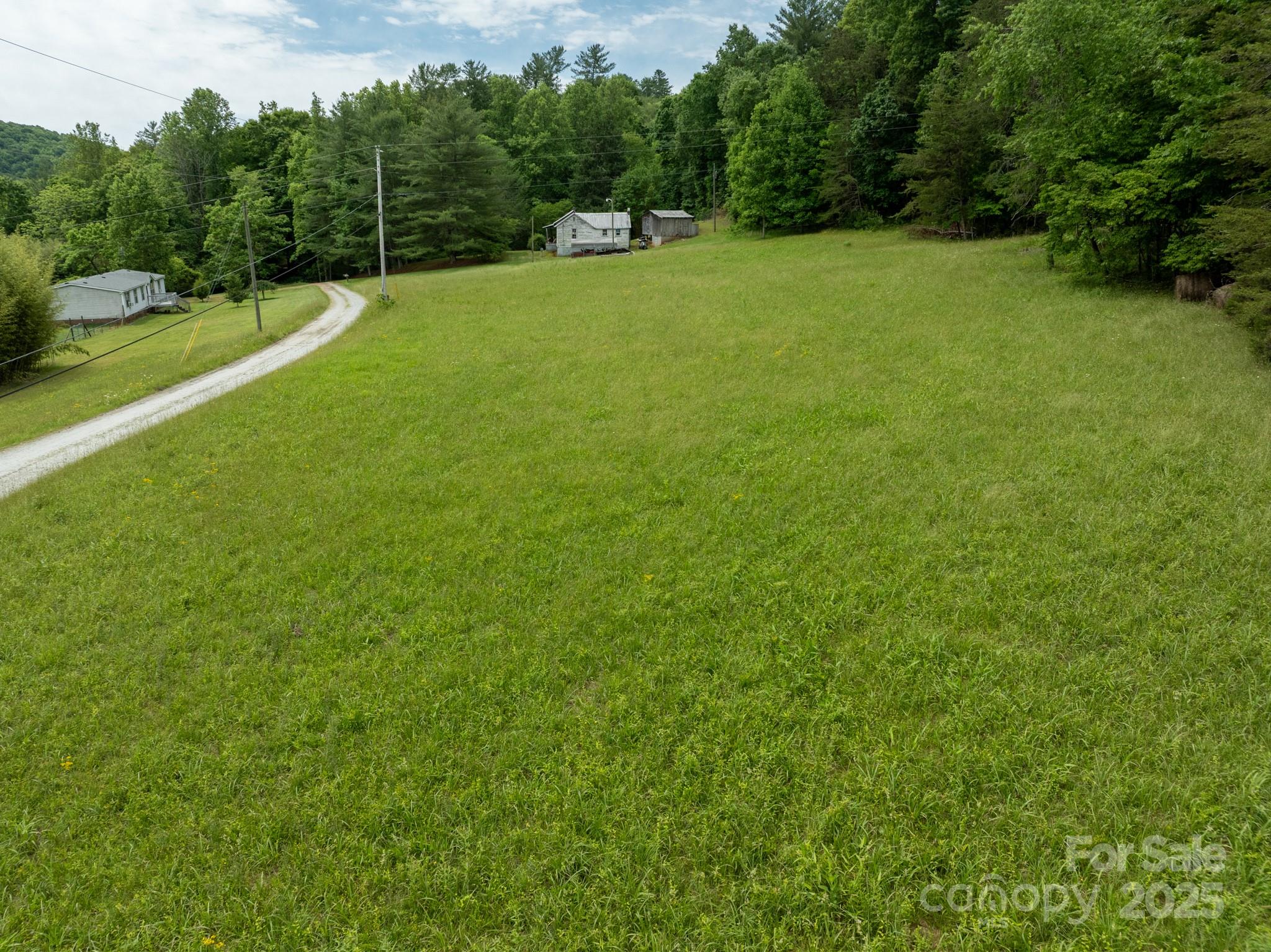 2023 White Springs Lane Property Photo 3
