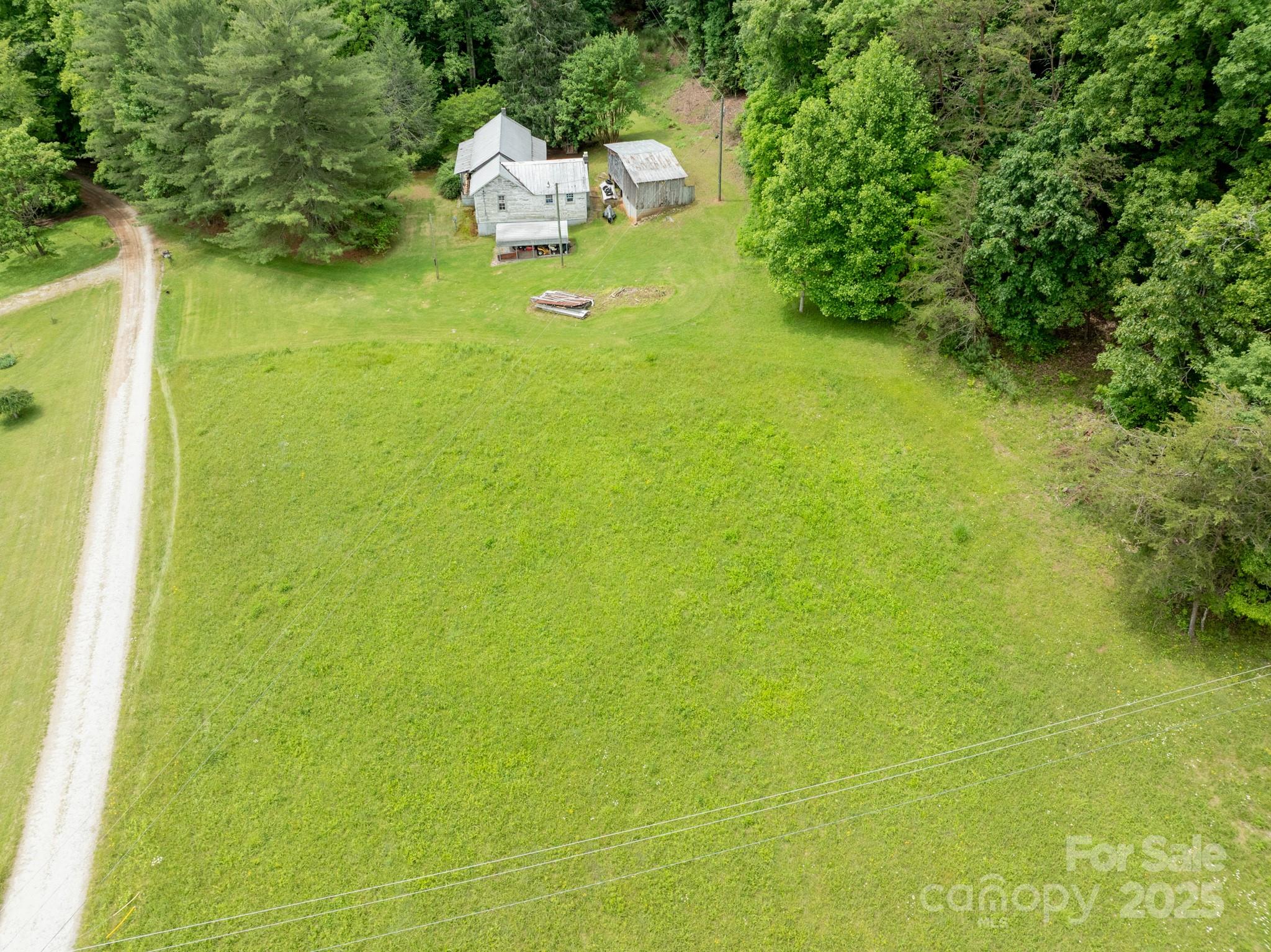 2023 White Springs Lane Property Photo 4