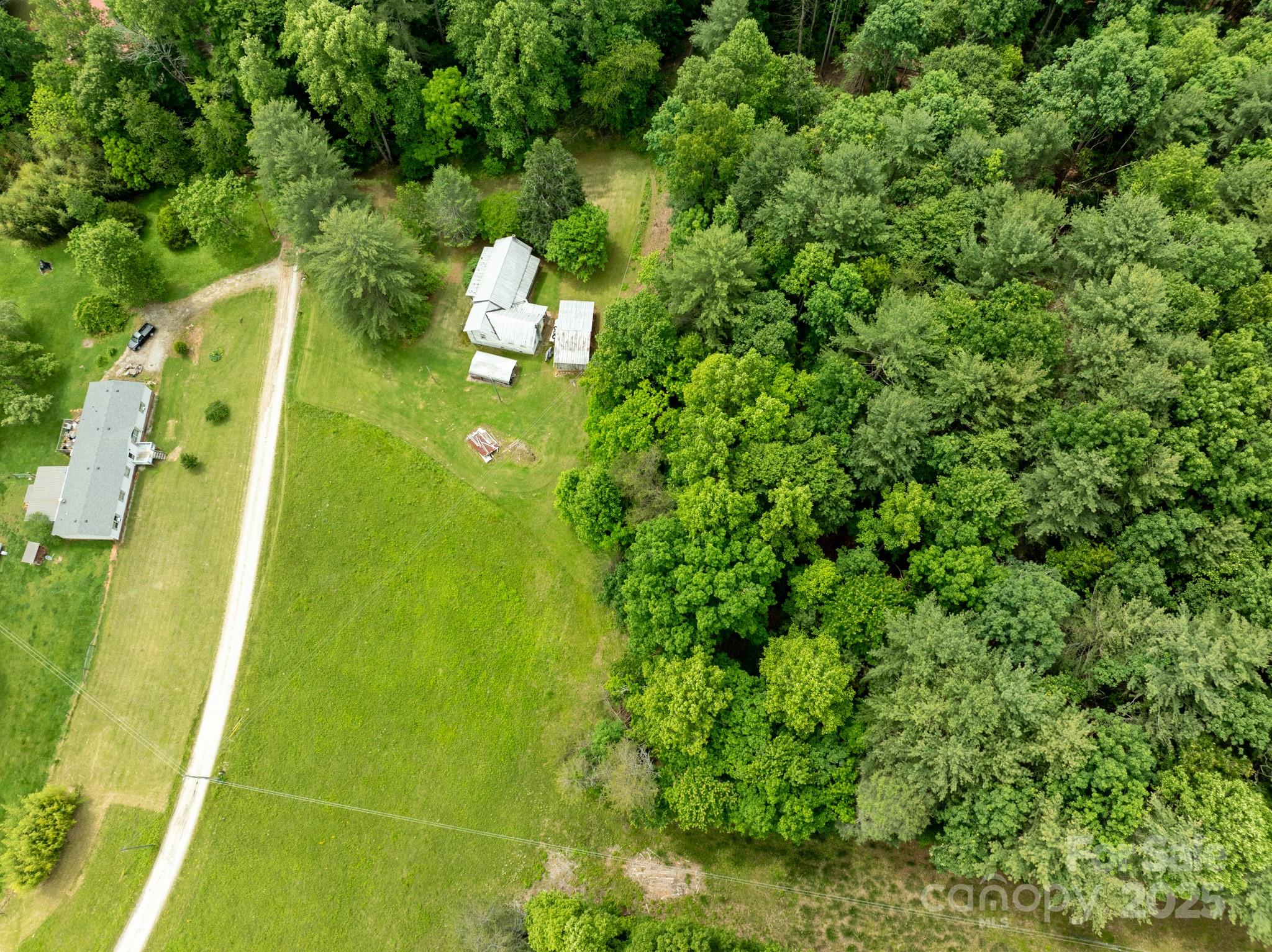 2023 White Springs Lane Property Photo 6