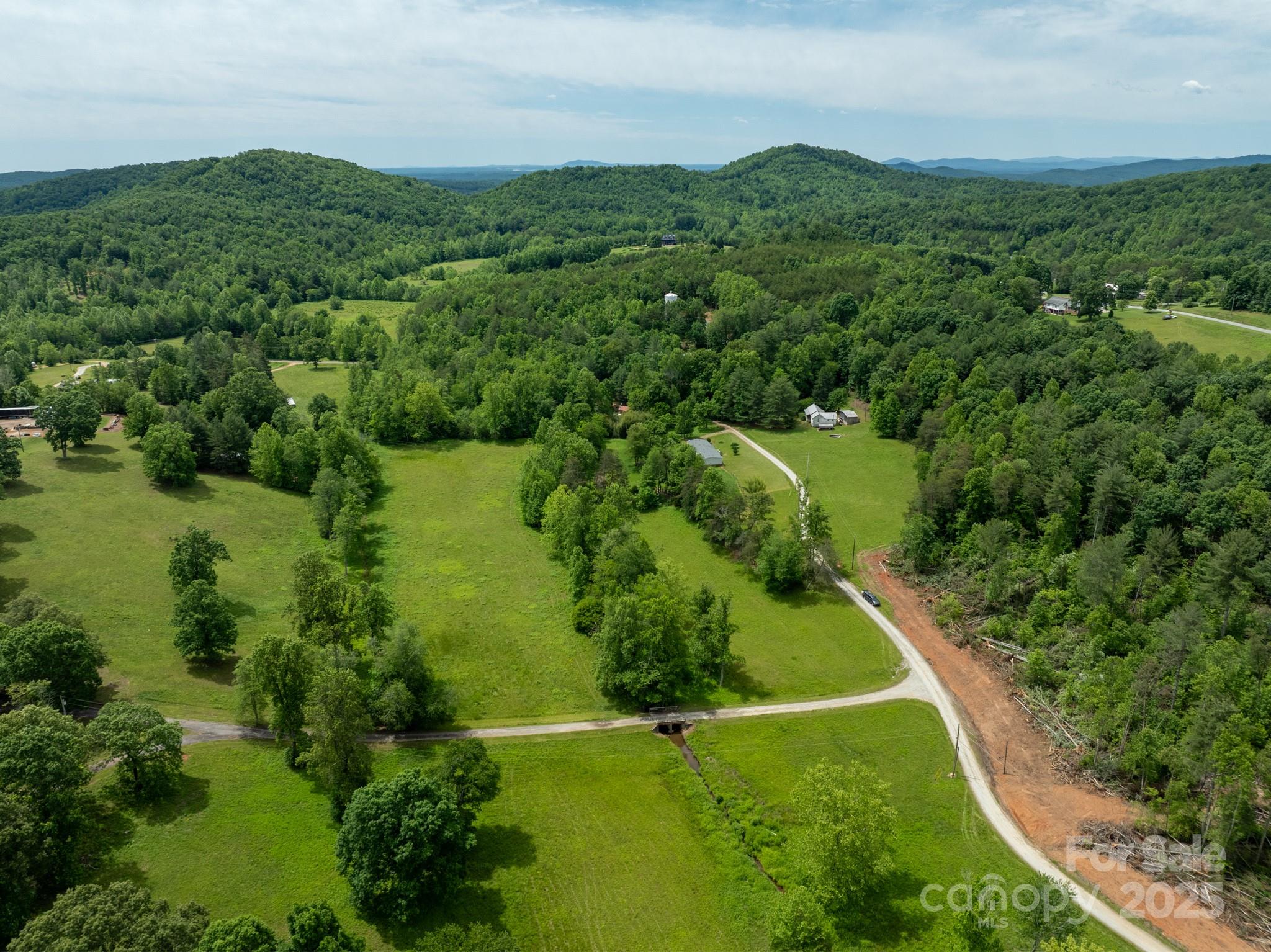 2023 White Springs Lane Property Photo 14