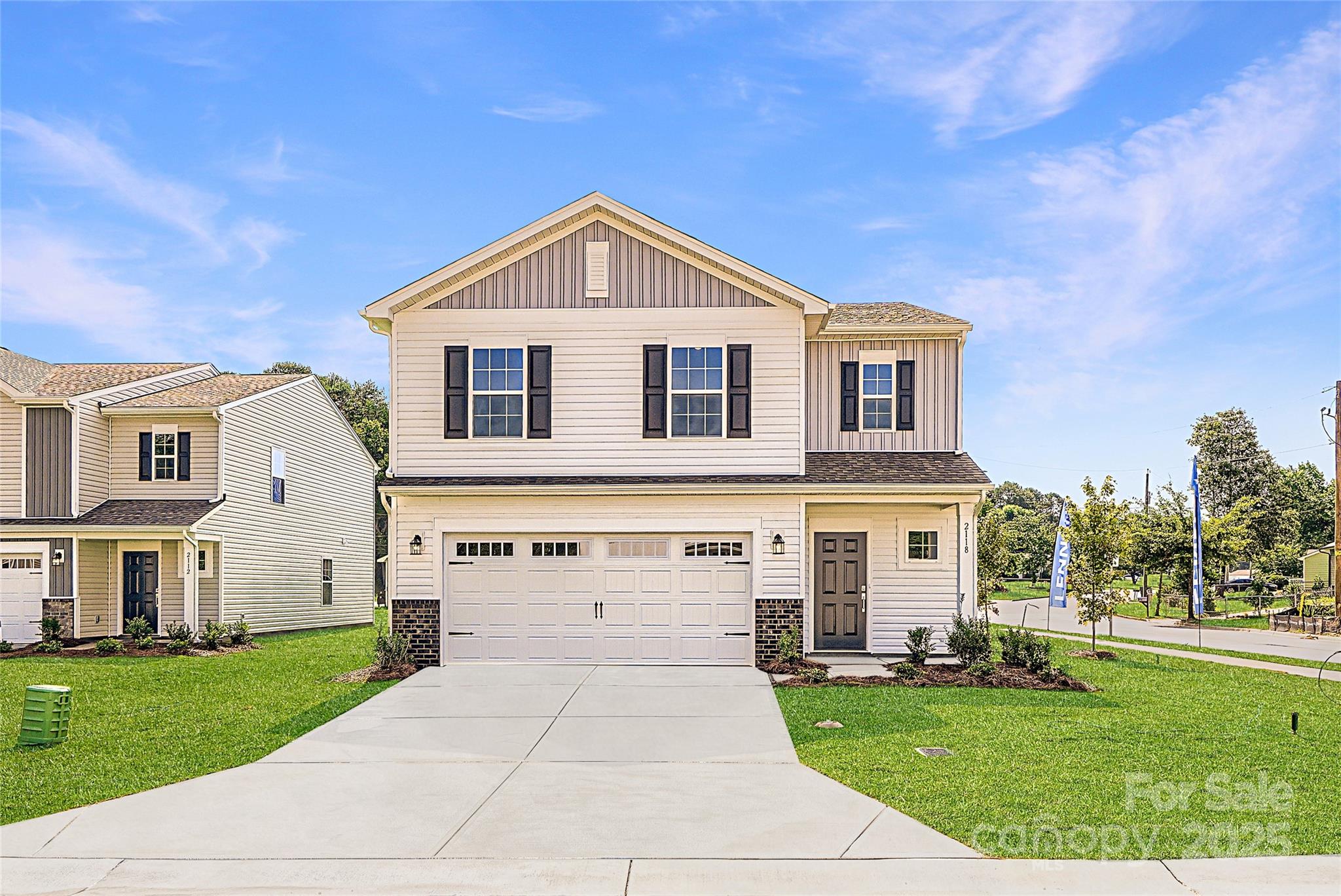 2118 Columbidae Lane Property Photo 1