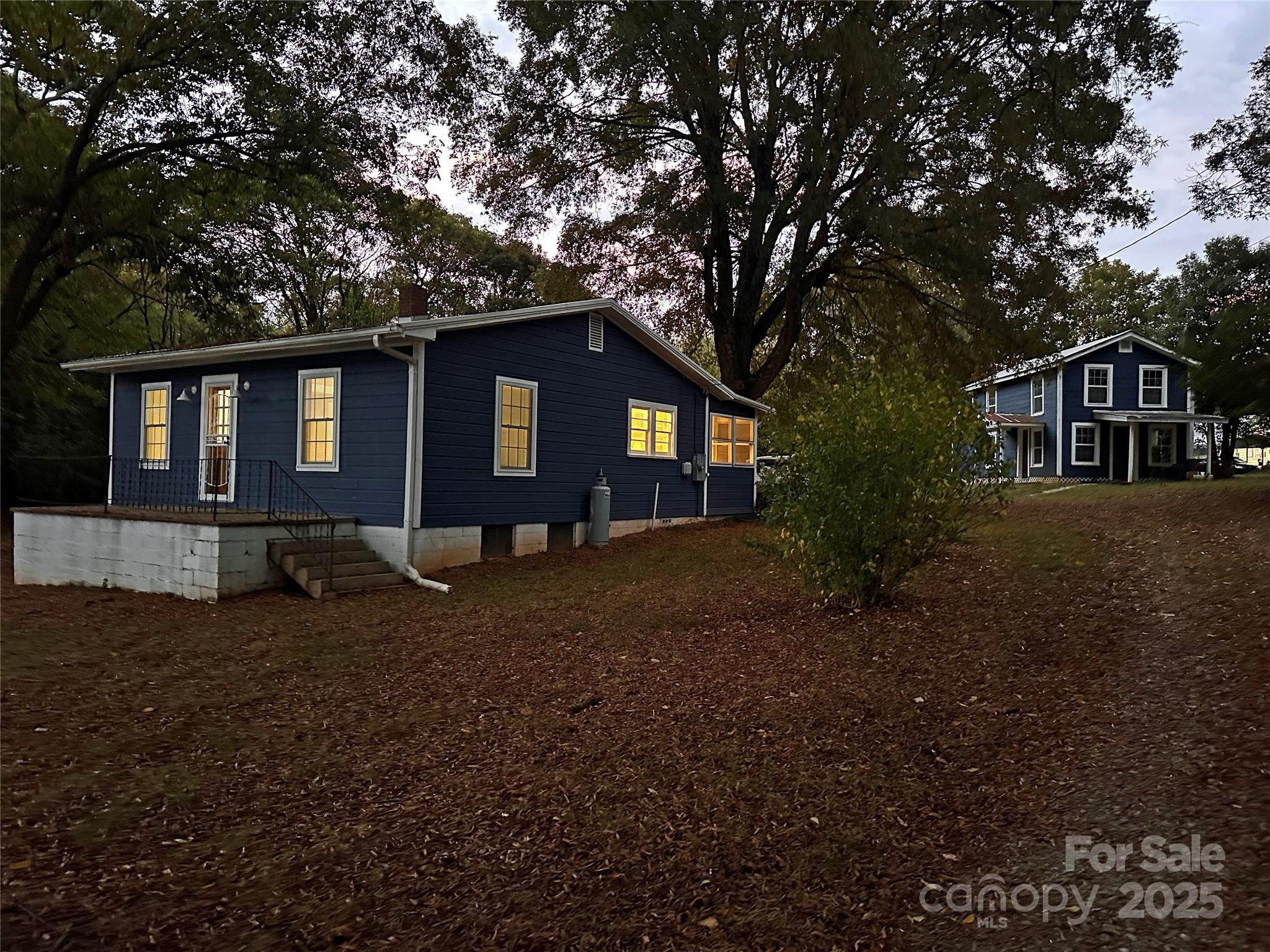 2131 E Nc 10 Highway Property Photo 1