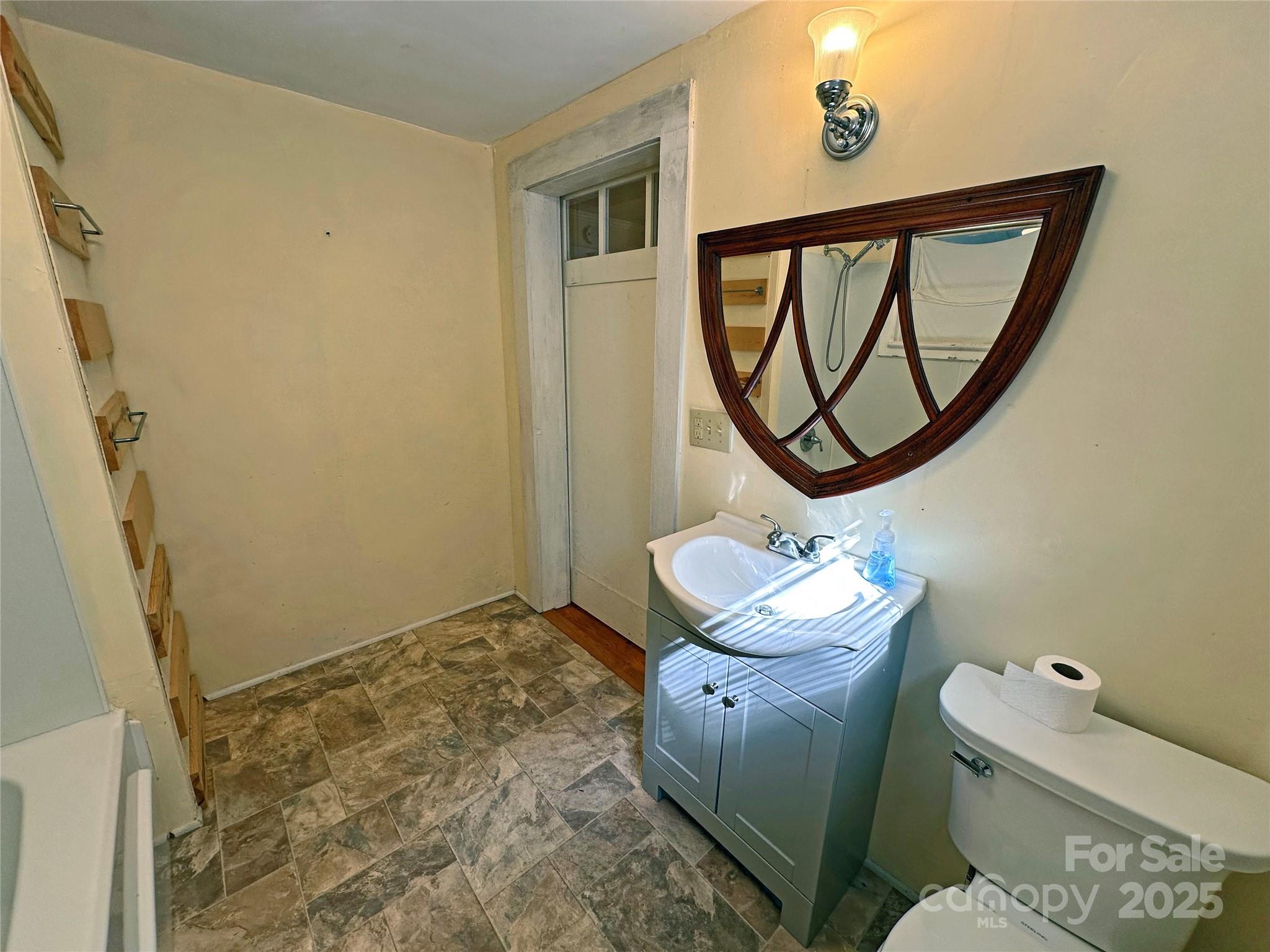 2131 E Nc 10 Highway Property Photo 10