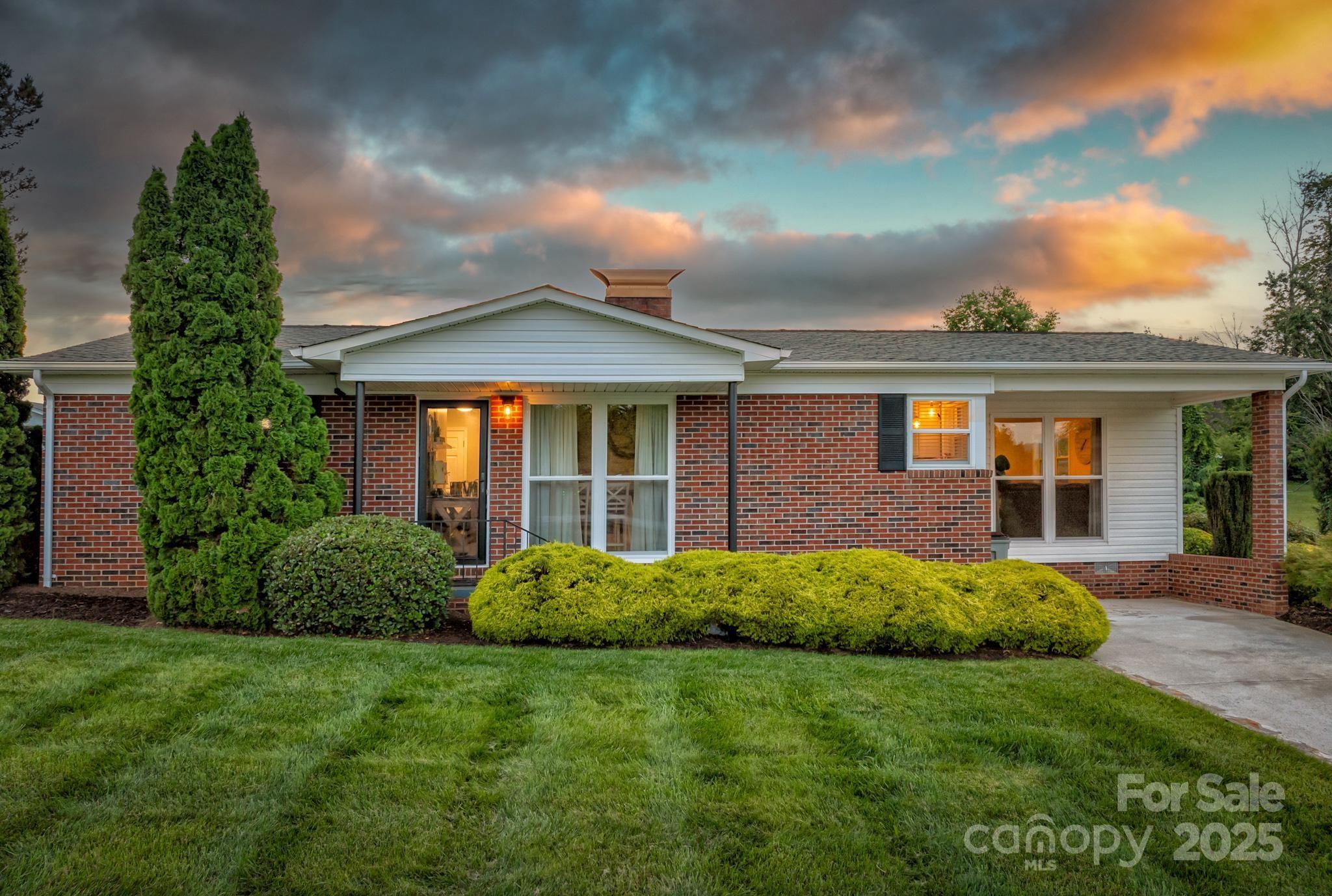112 Meadowview Place Property Photo 1