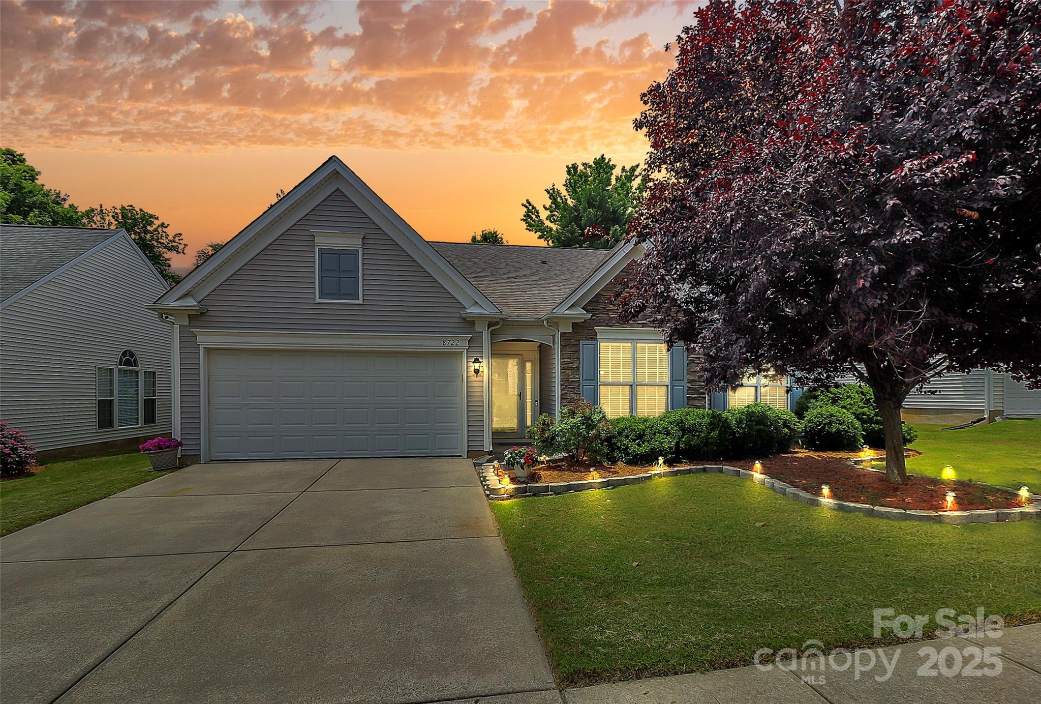 8722 Heron Glen Drive Property Photo 1