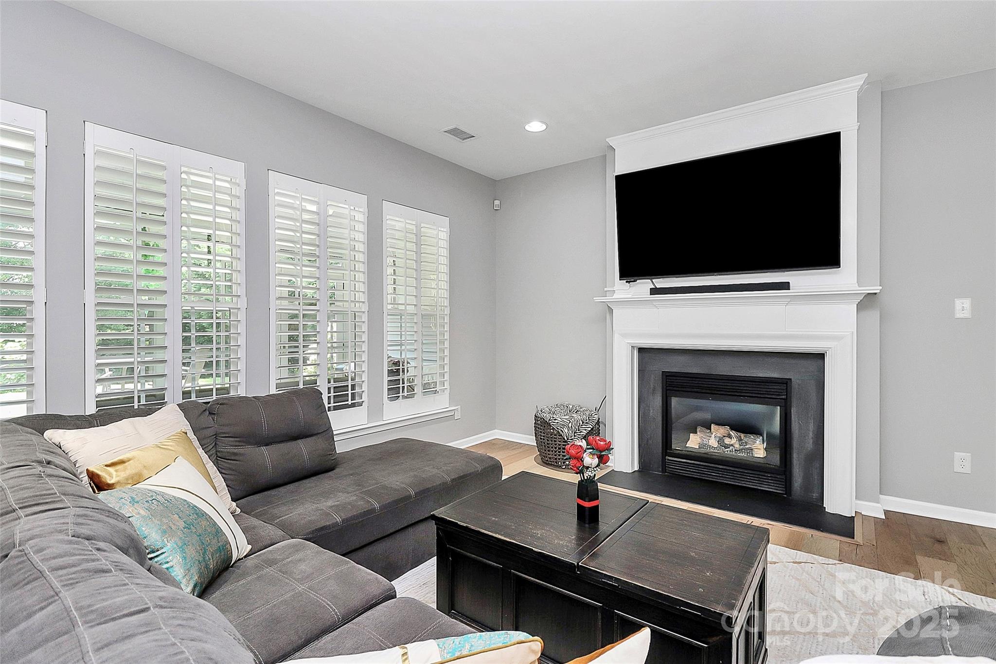 8722 Heron Glen Drive Property Photo 4