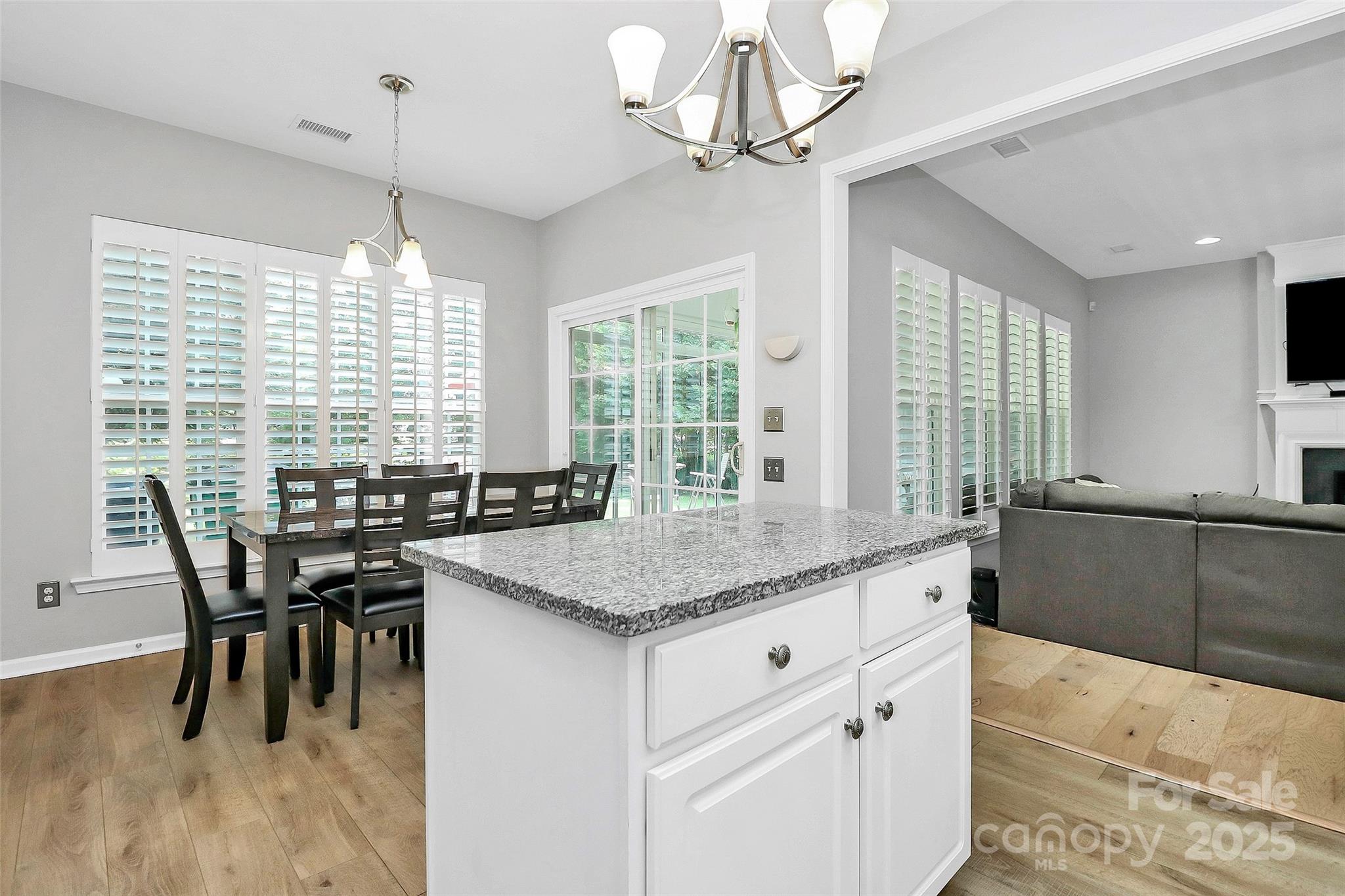 8722 Heron Glen Drive Property Photo 8