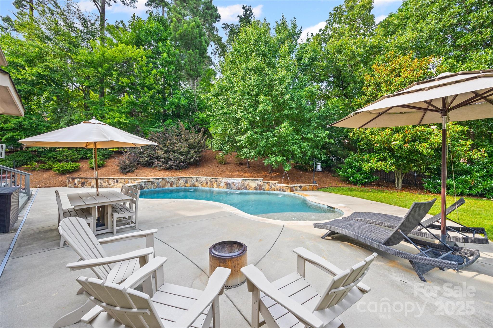 927 Cove Point Lane Property Photo 36