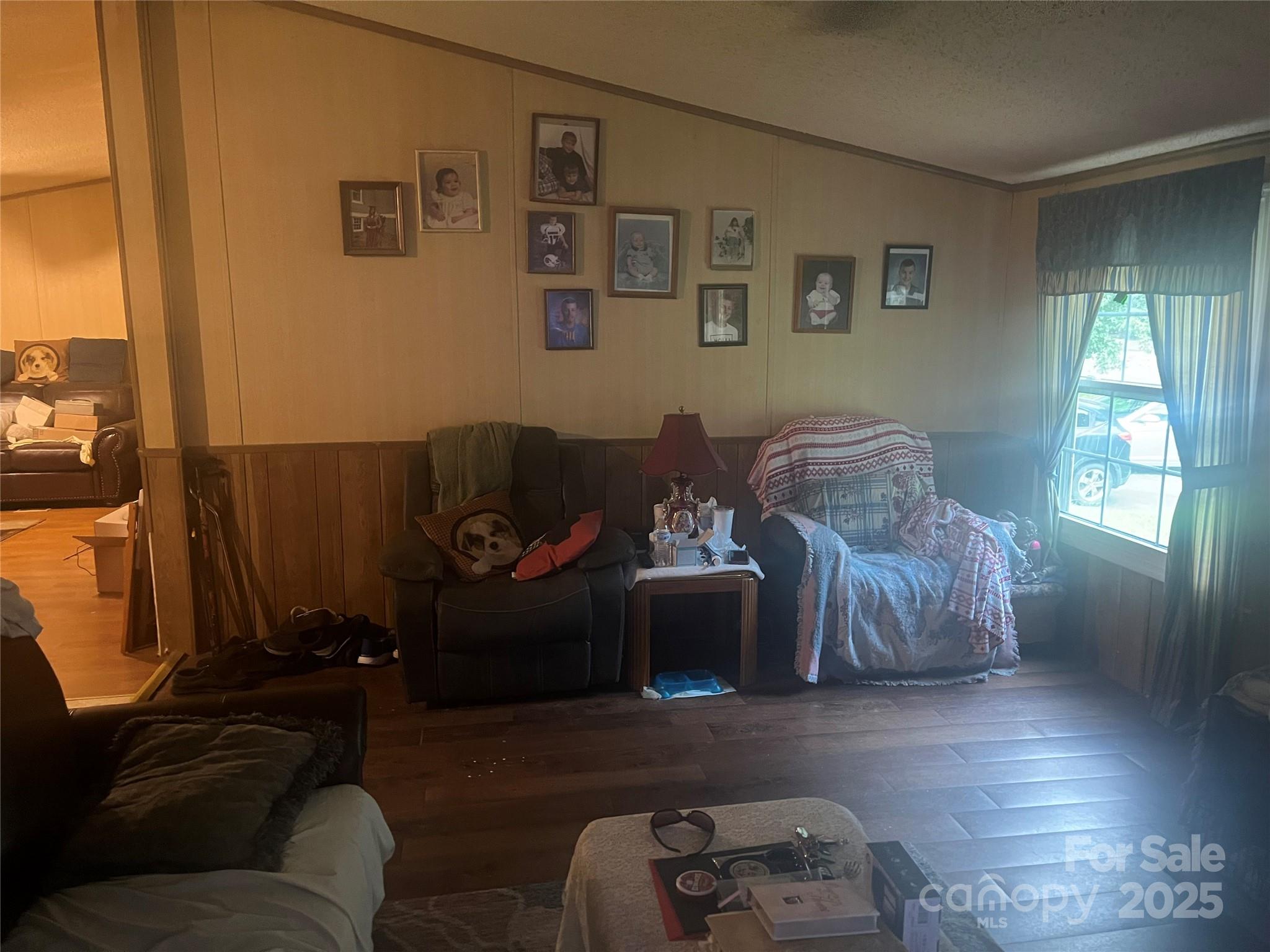 12414 Buxton Drive Property Photo 2