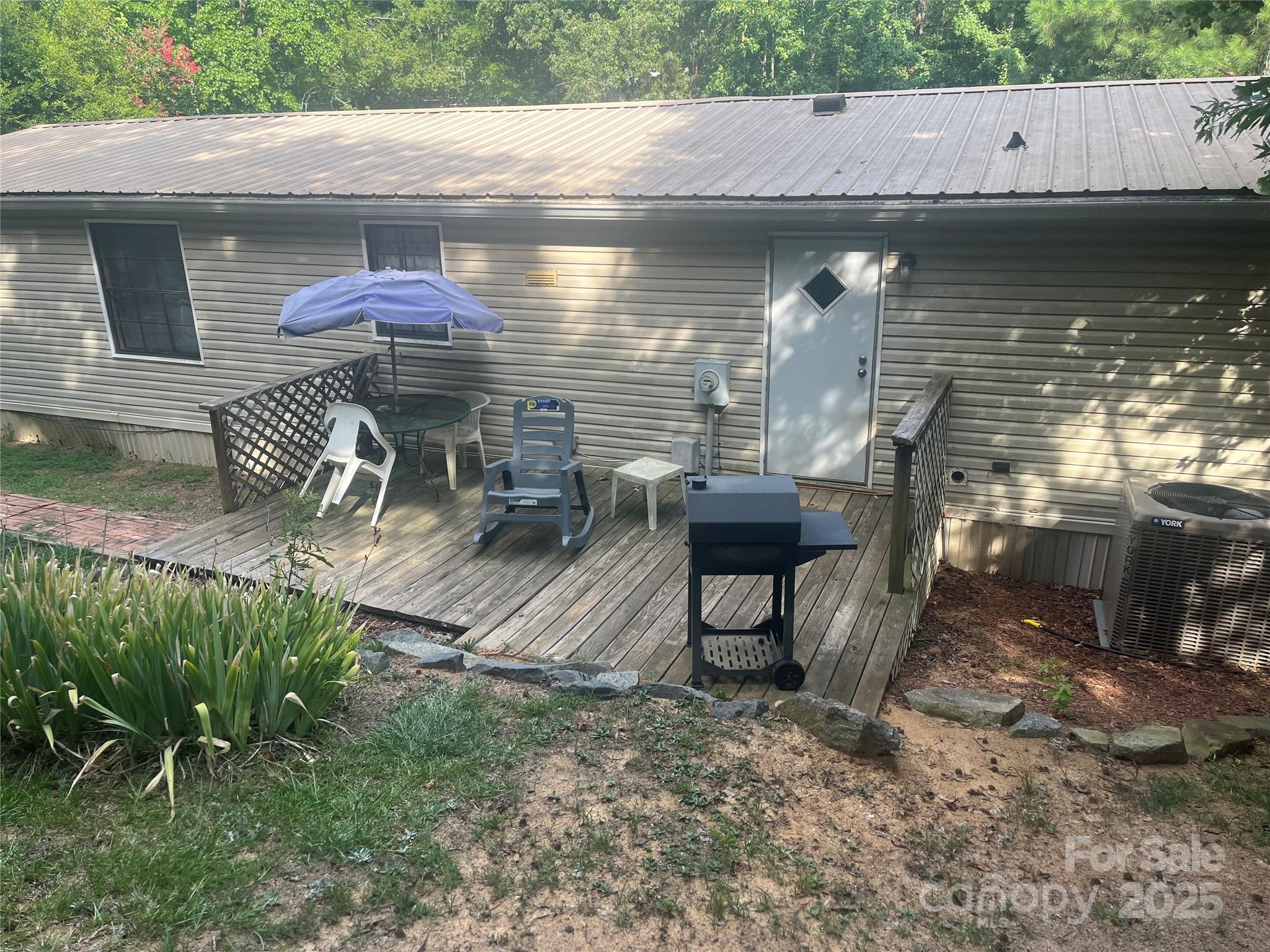 12414 Buxton Drive Property Photo 19