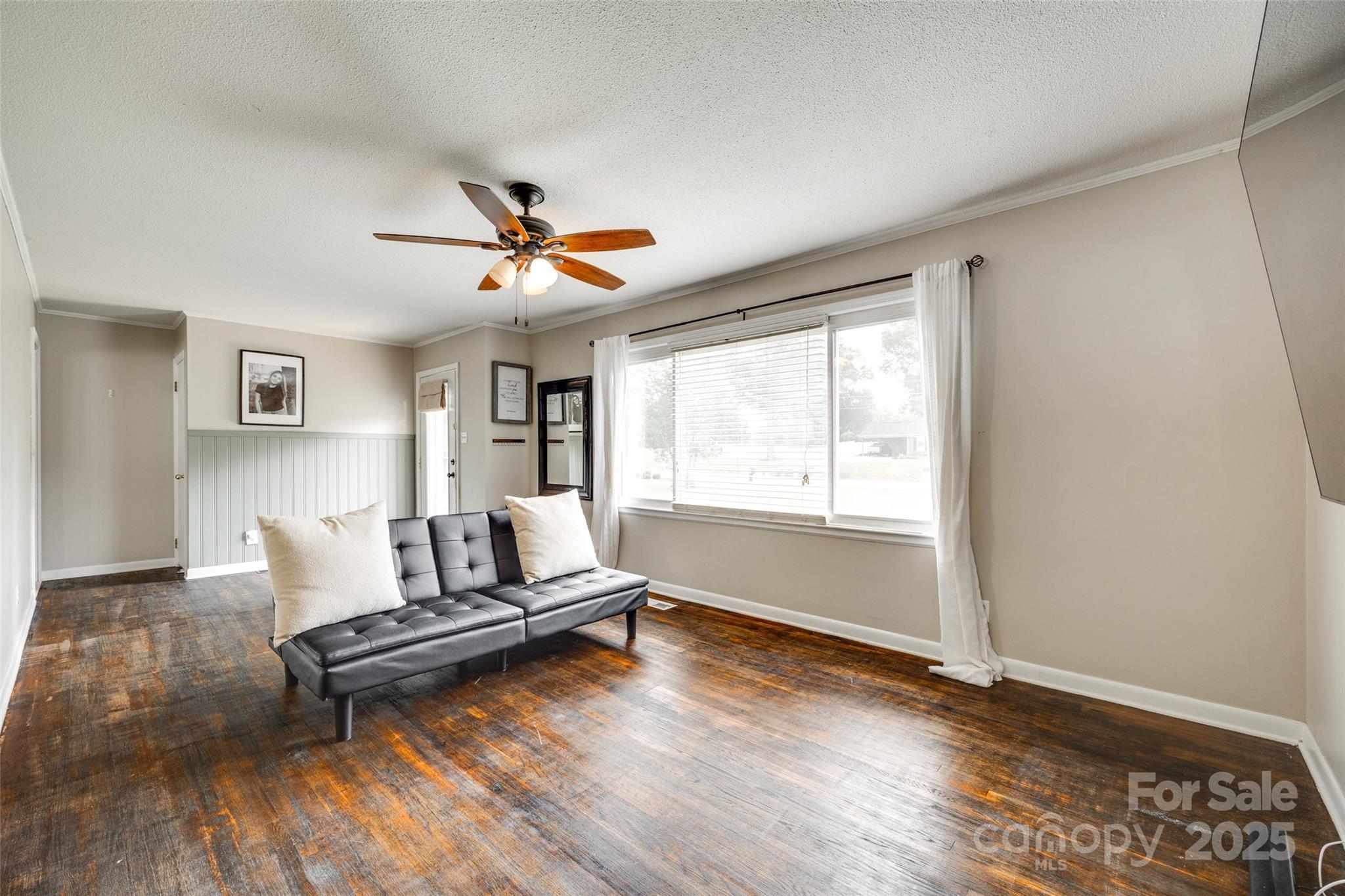 739 Springdale Road Property Photo 6