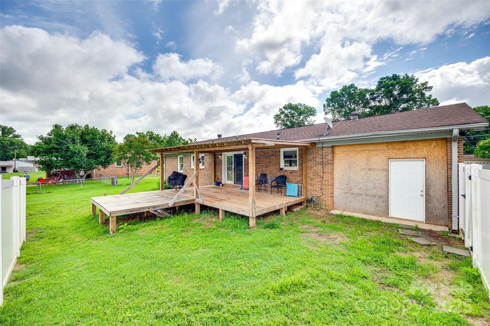 739 Springdale Road Property Photo 23