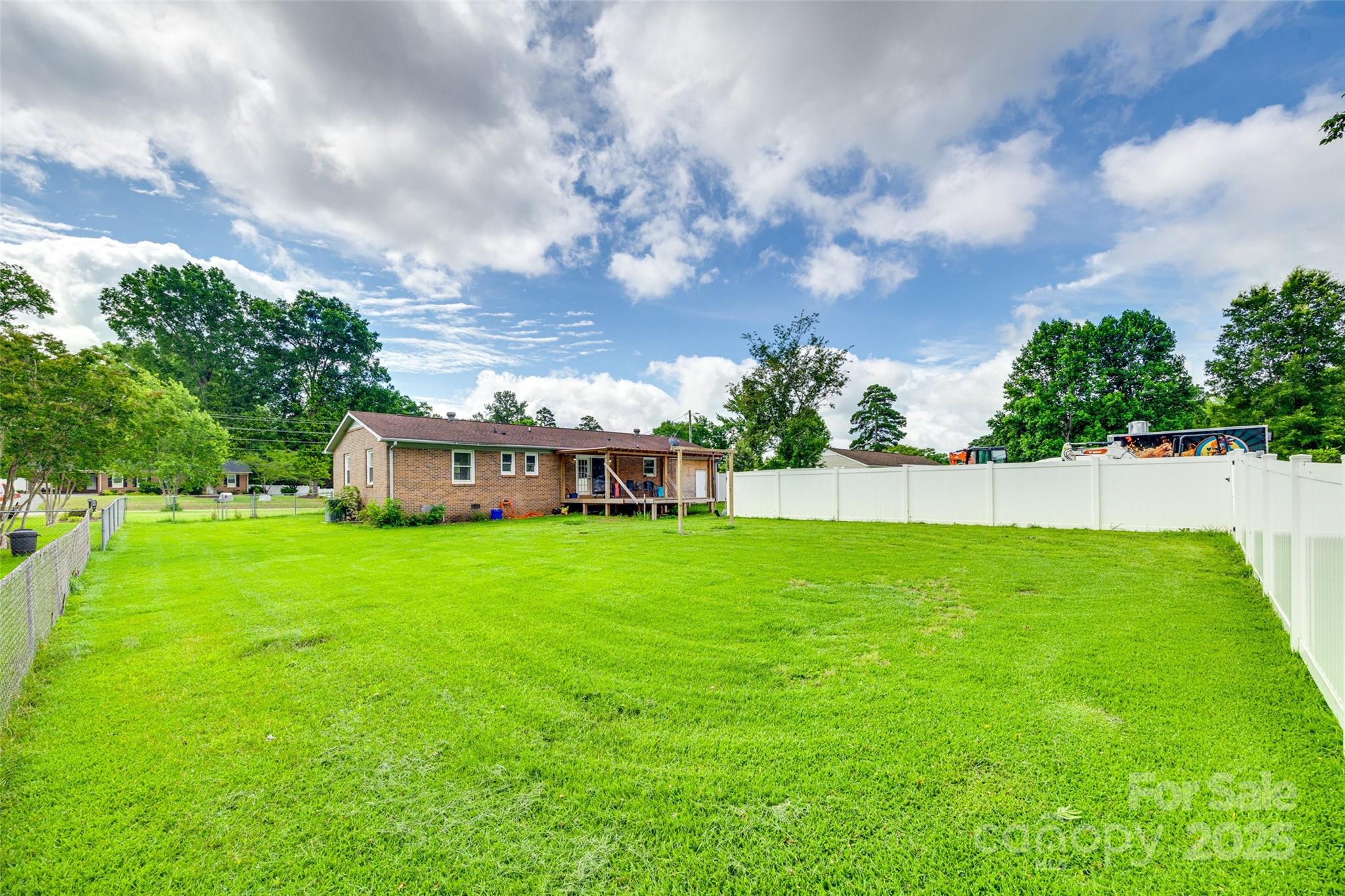 739 Springdale Road Property Photo 24