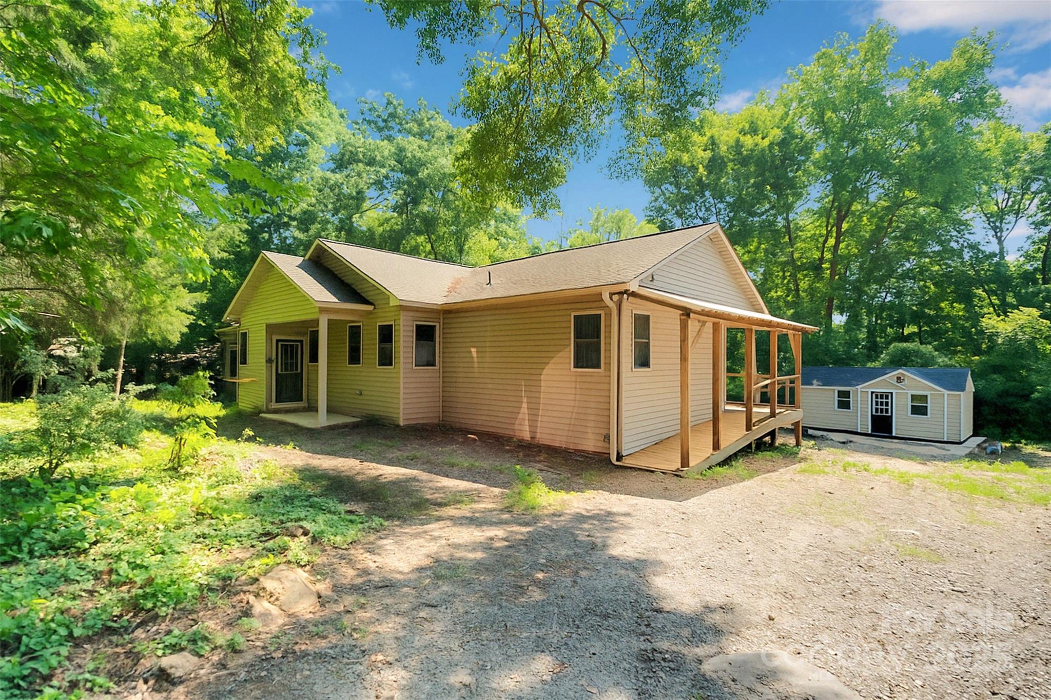 3333 Roberta Road Property Photo 1