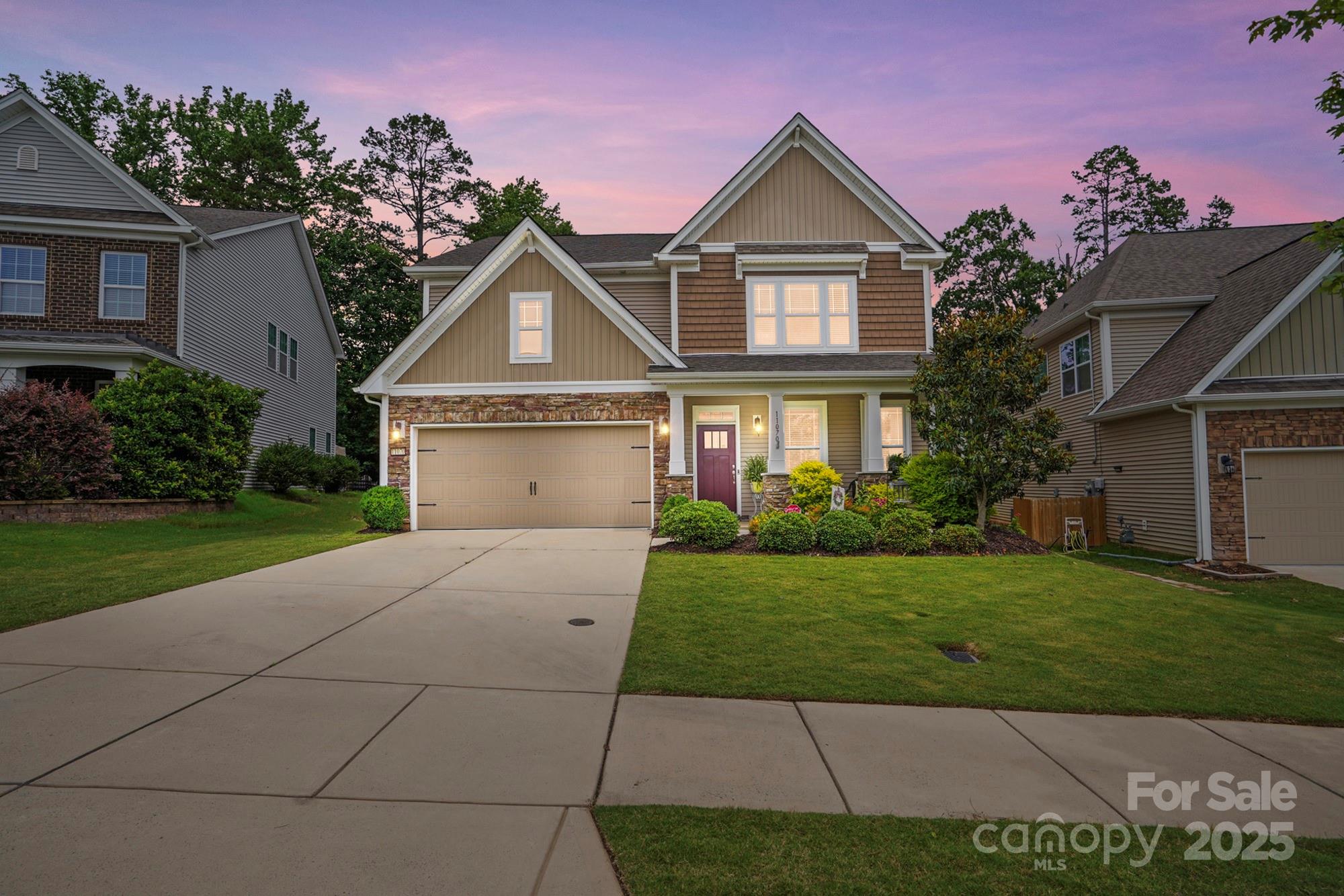 11070 River Oaks Drive Property Photo 1