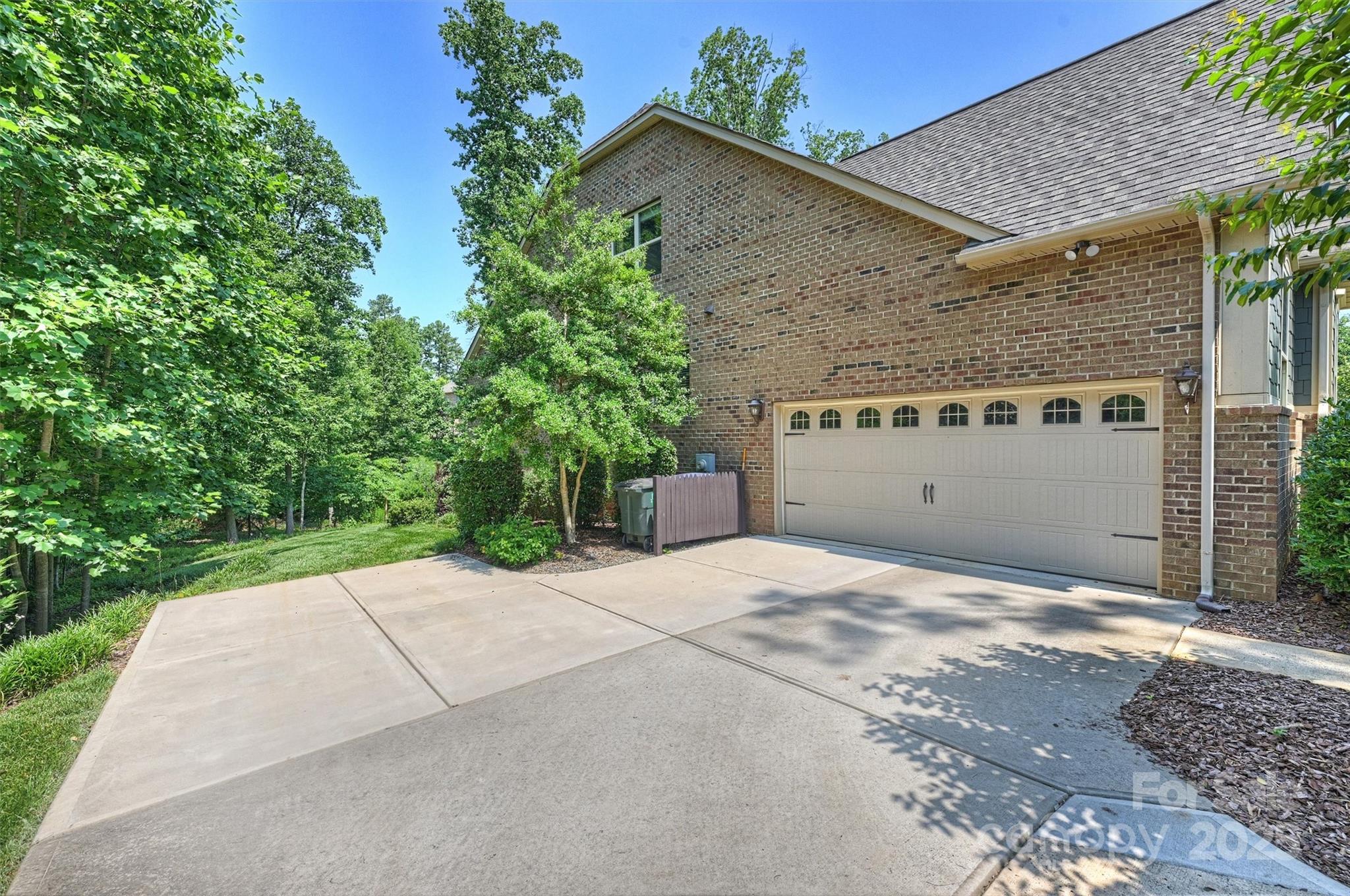 7916 Deerbridge Street Property Photo 2
