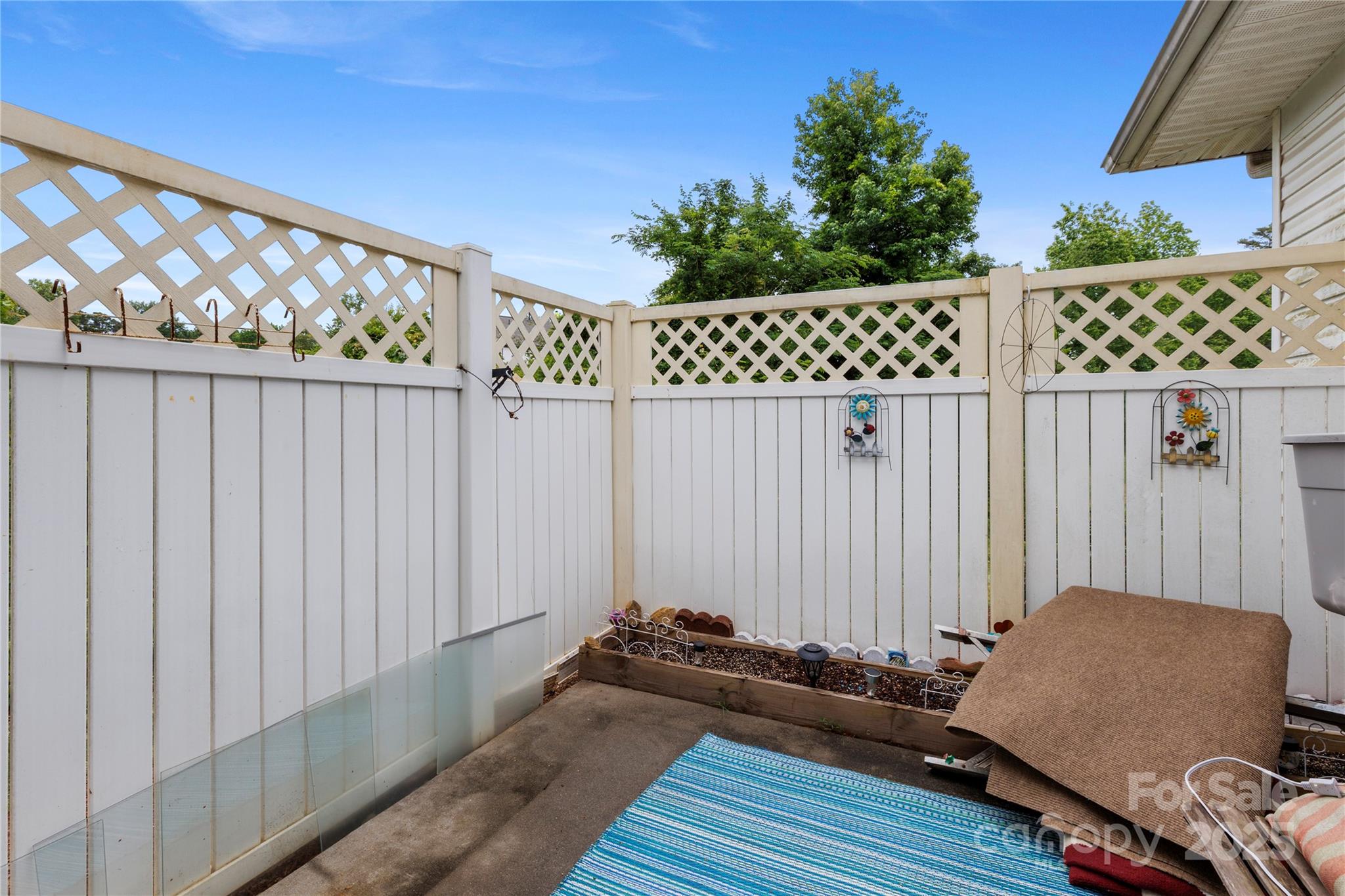 7138 Somerset Springs Drive Property Photo 15