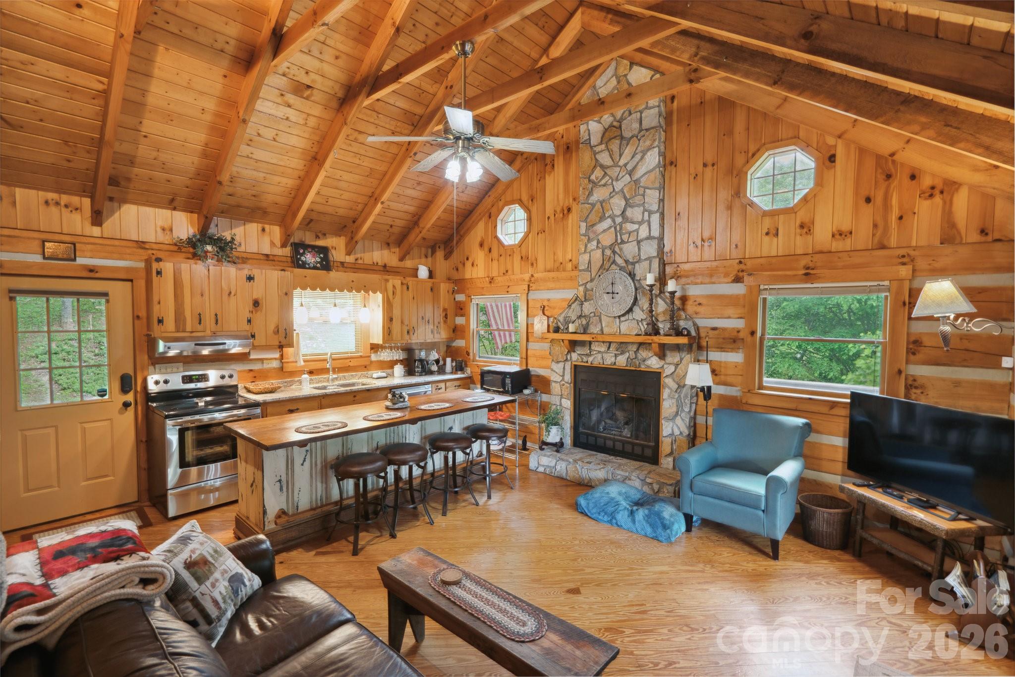 710 River Hills Road Property Photo 10