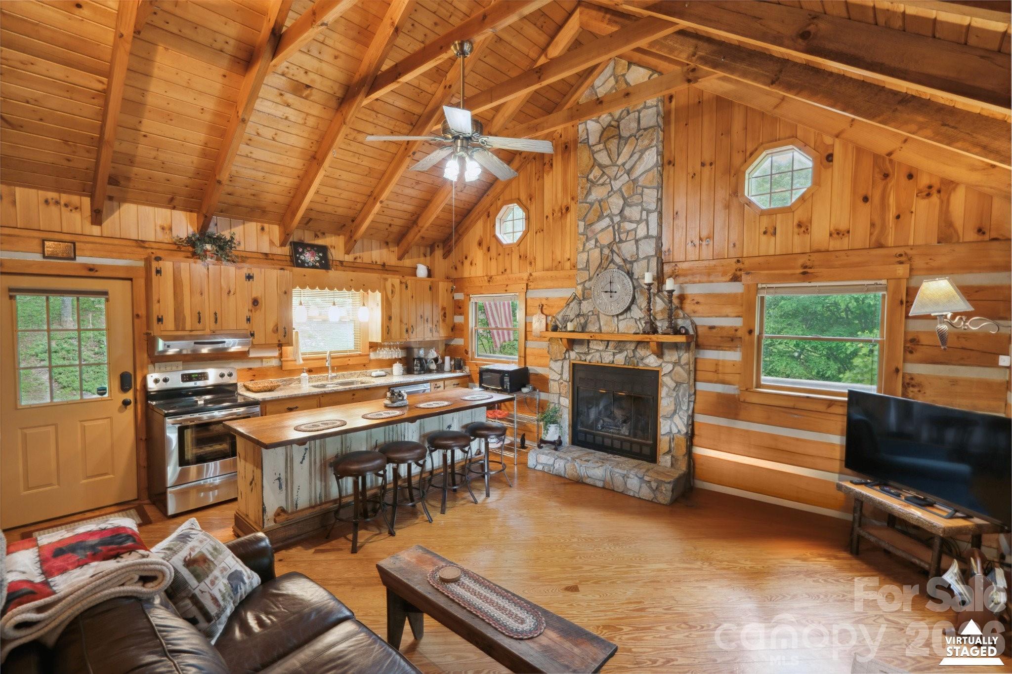 710 River Hills Road Property Photo 11