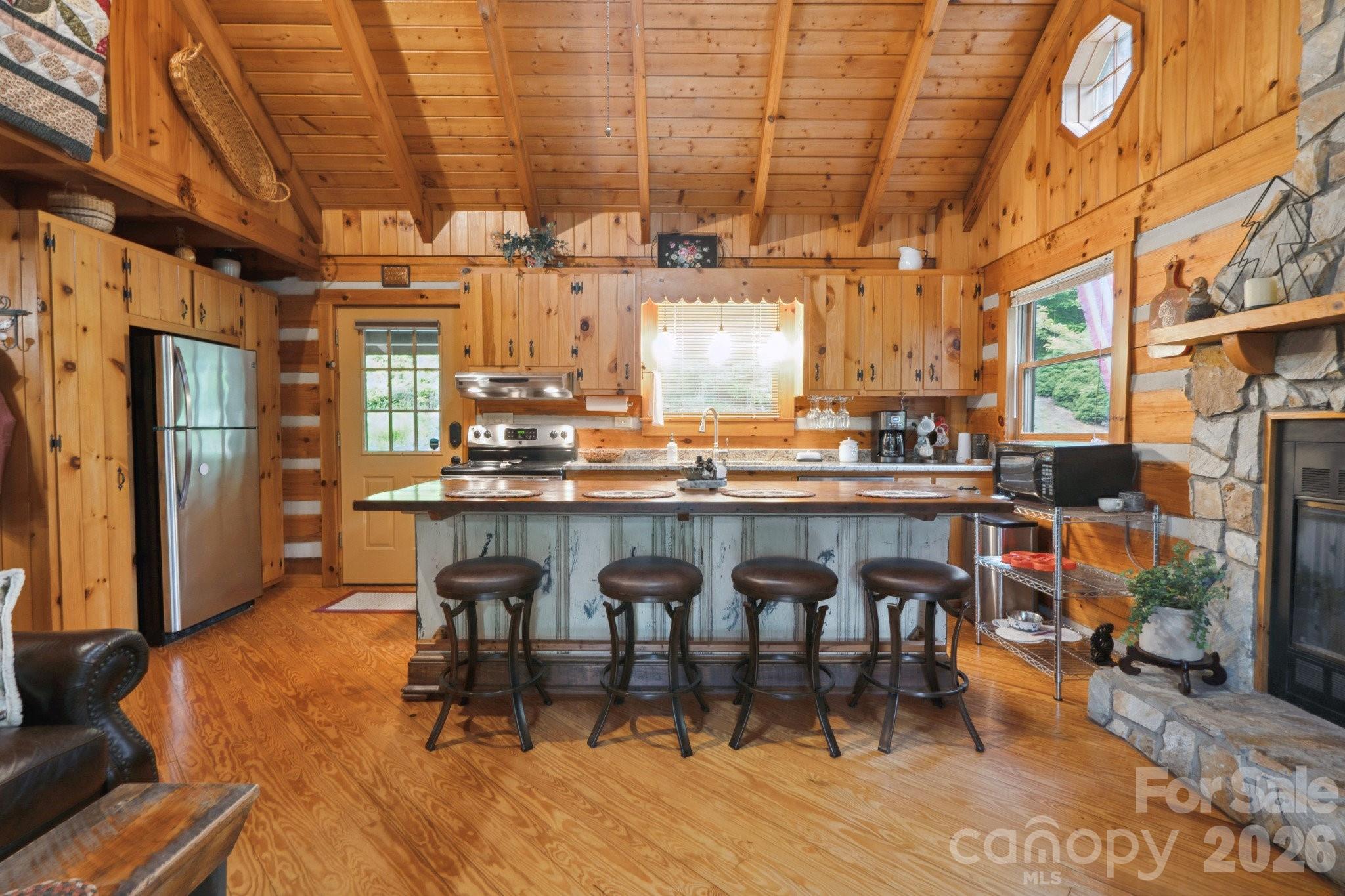 710 River Hills Road Property Photo 14