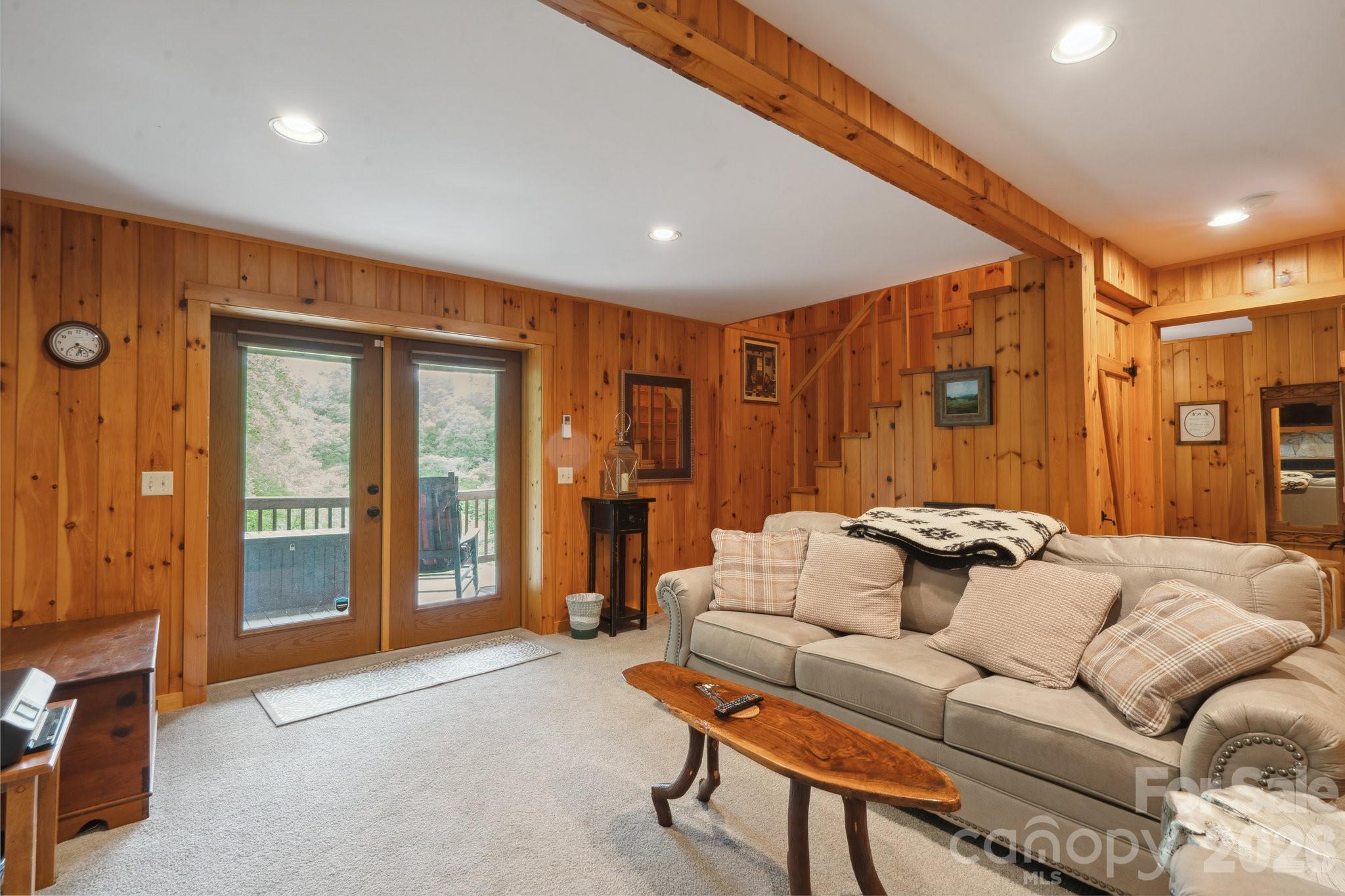 710 River Hills Road Property Photo 22
