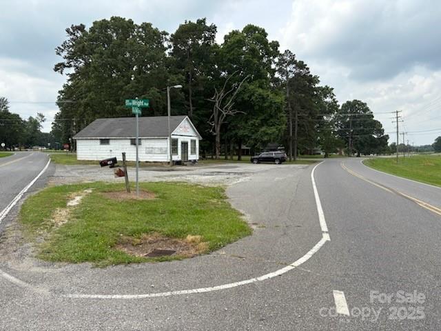 663 Oak Grove Road Property Photo 5