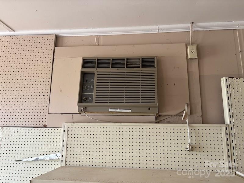 663 Oak Grove Road Property Photo 14