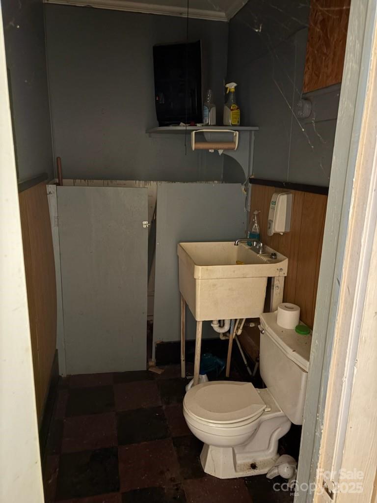 663 Oak Grove Road Property Photo 18