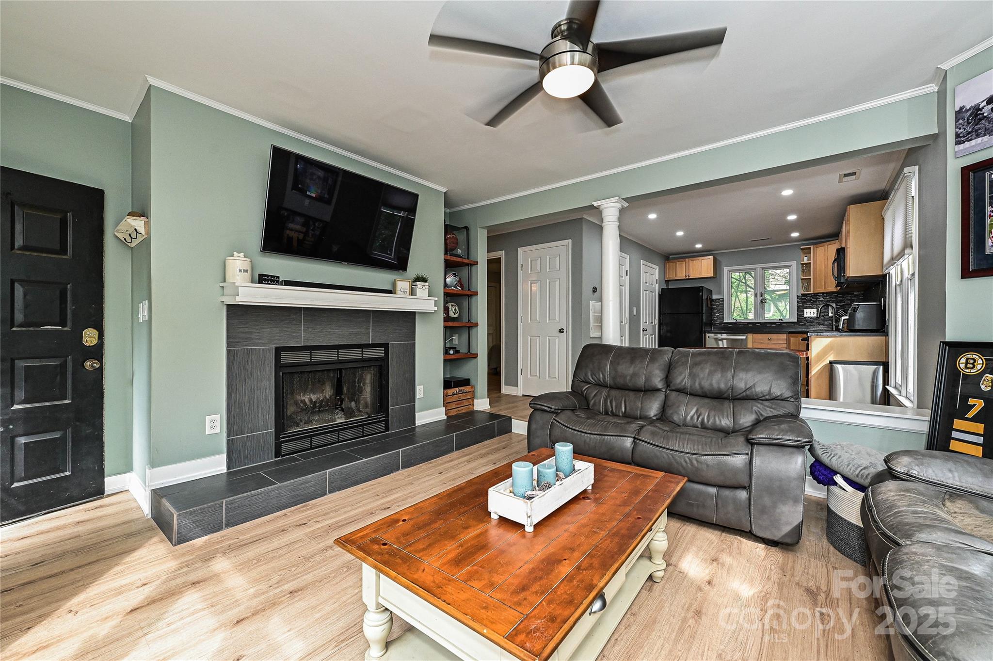 433-68 W 8th Street Property Photo 5