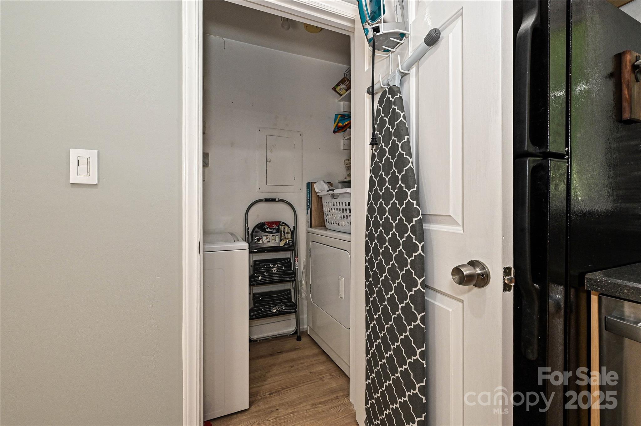 433-68 W 8th Street Property Photo 11