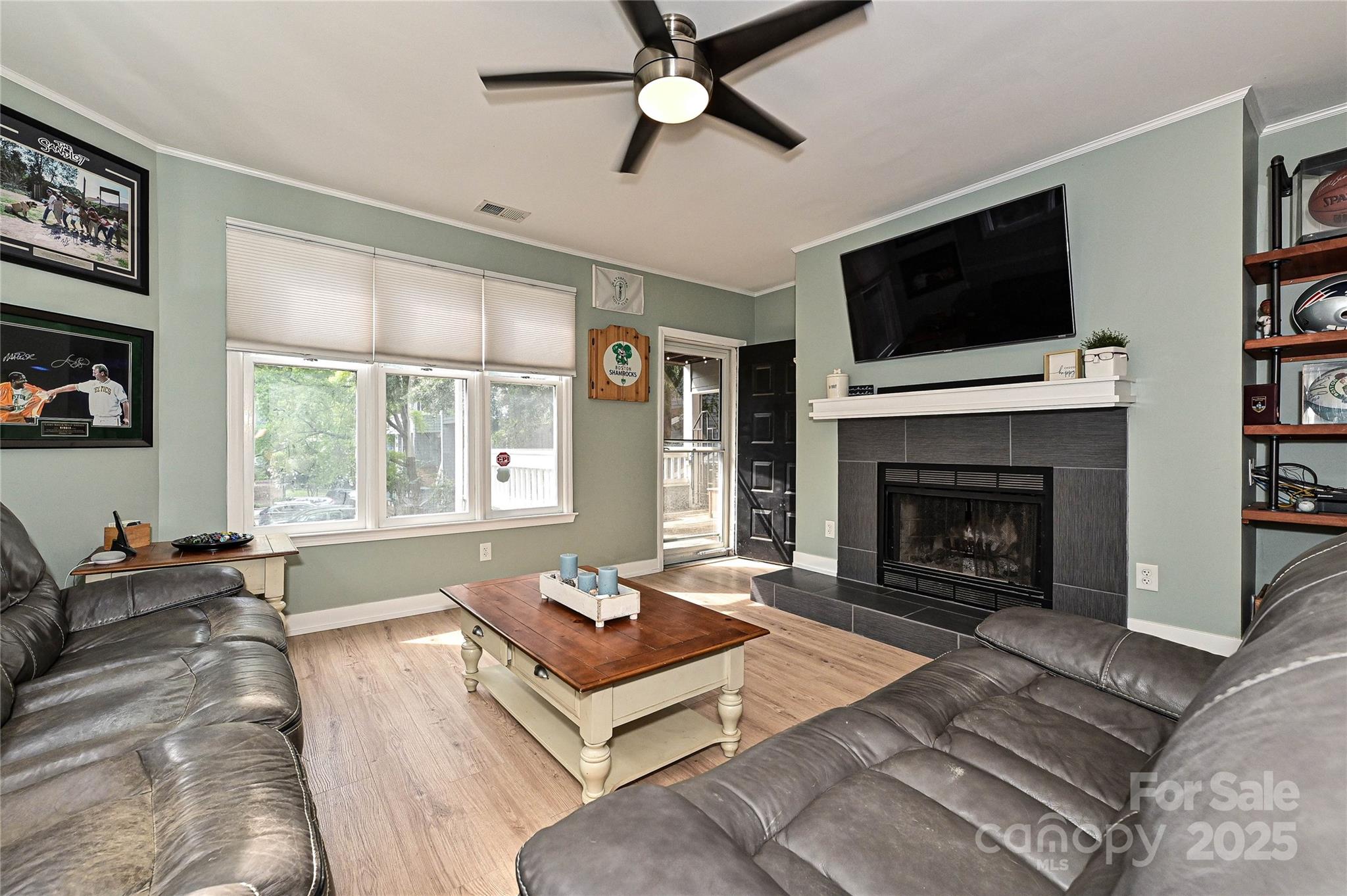 433-68 W 8th Street Property Photo 12