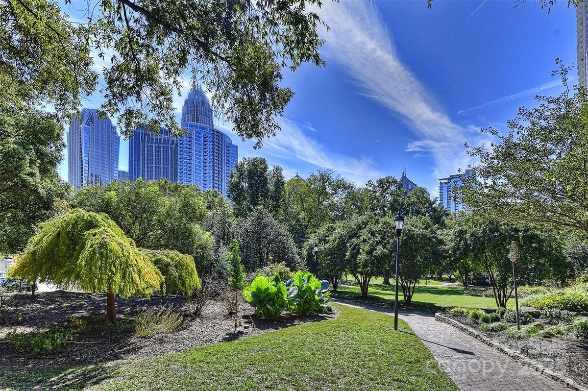 433-68 W 8th Street Property Photo 18