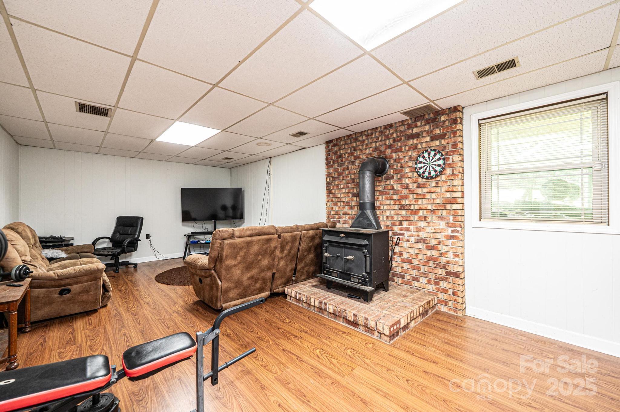 5516 Northwood Drive Property Photo 18