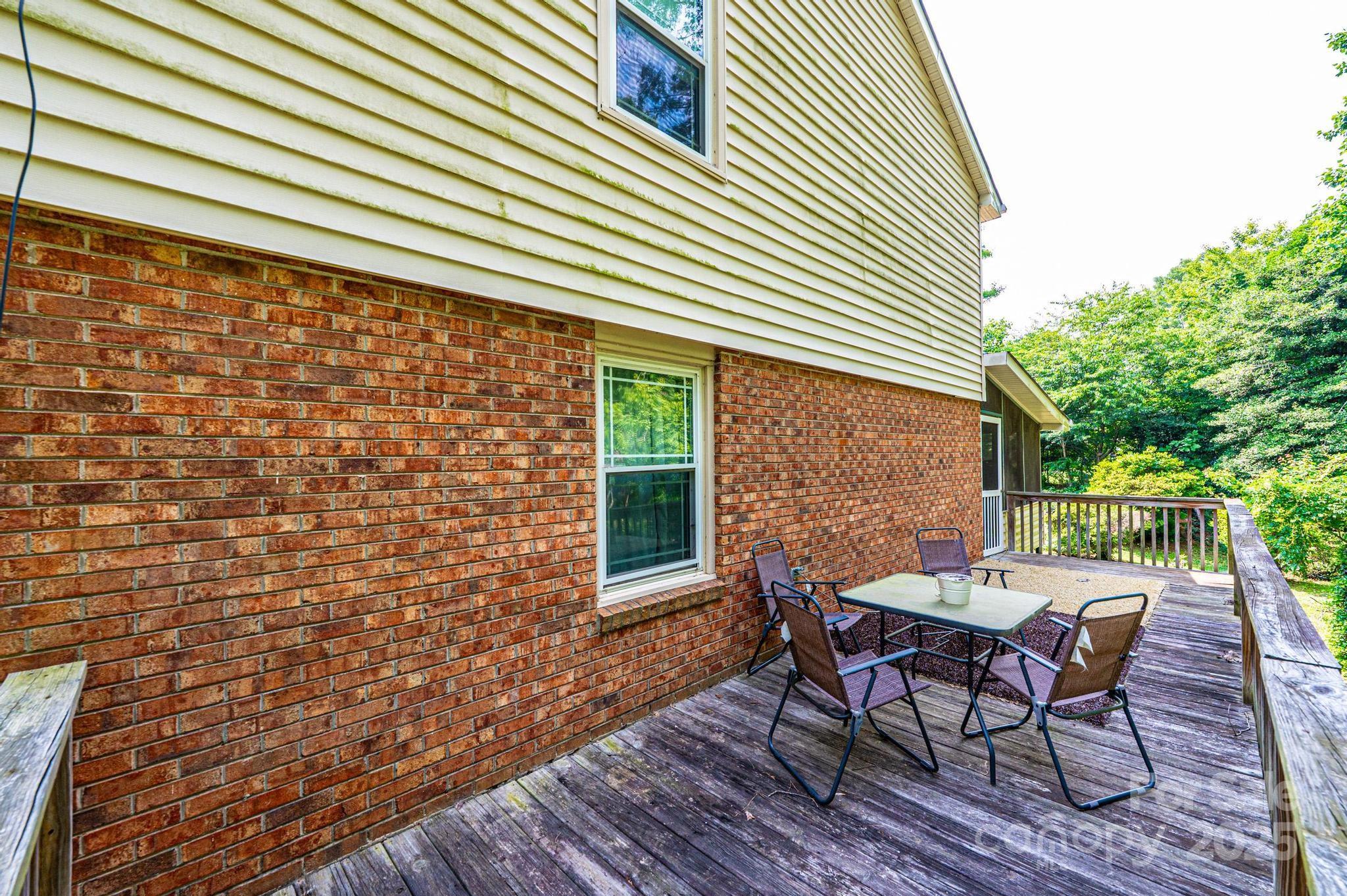 5516 Northwood Drive Property Photo 21